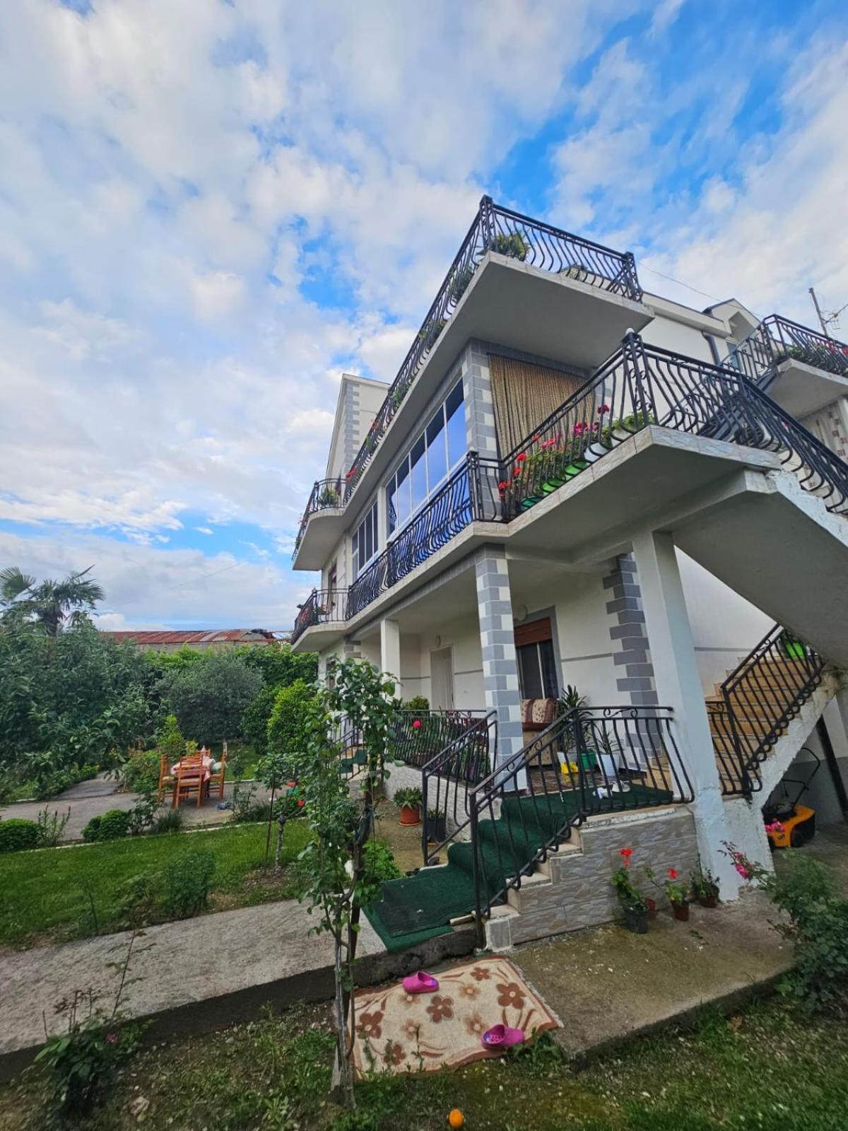 Shkoder villa relax