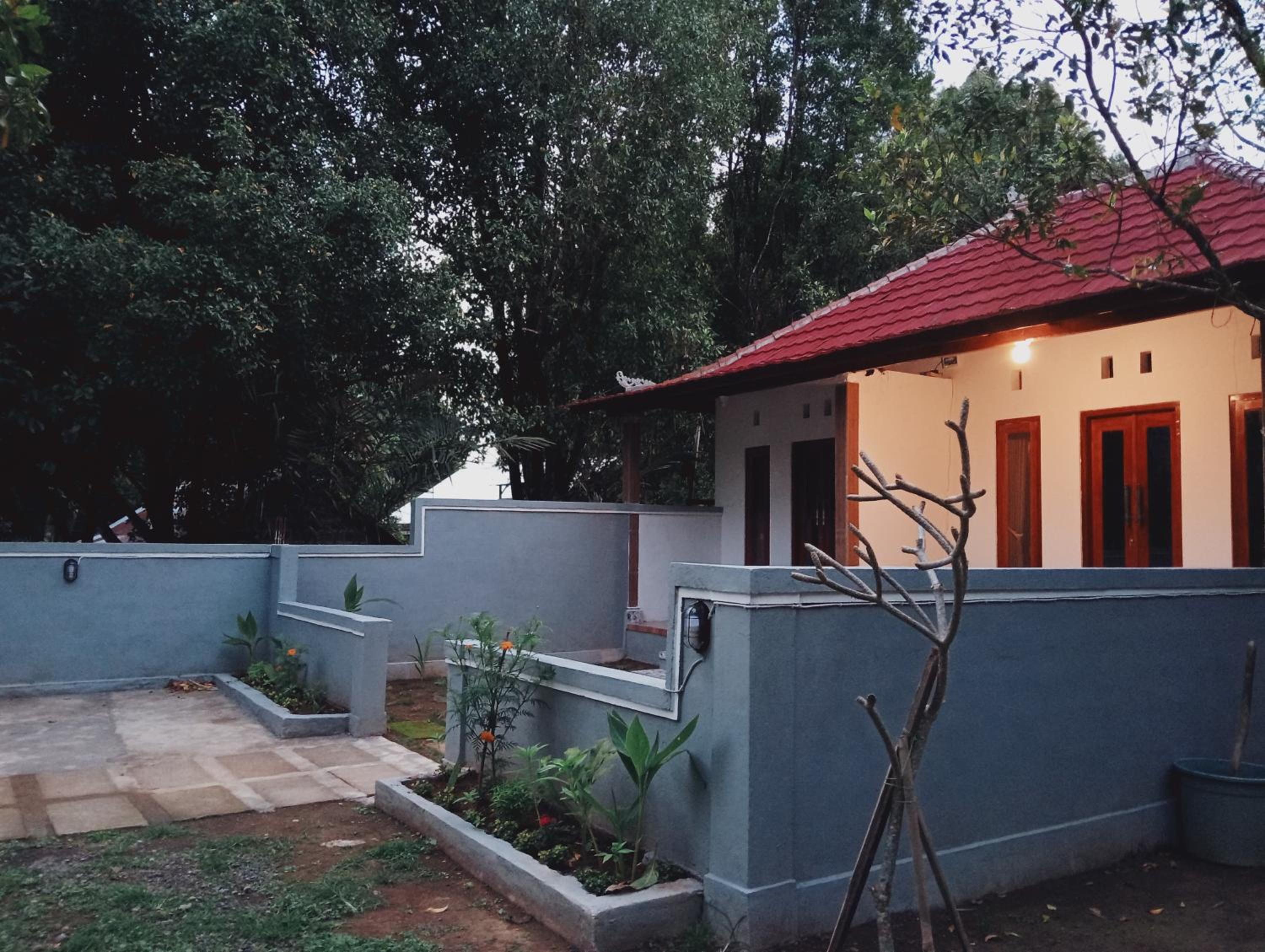 Jepun Homestay Lemukih view 2