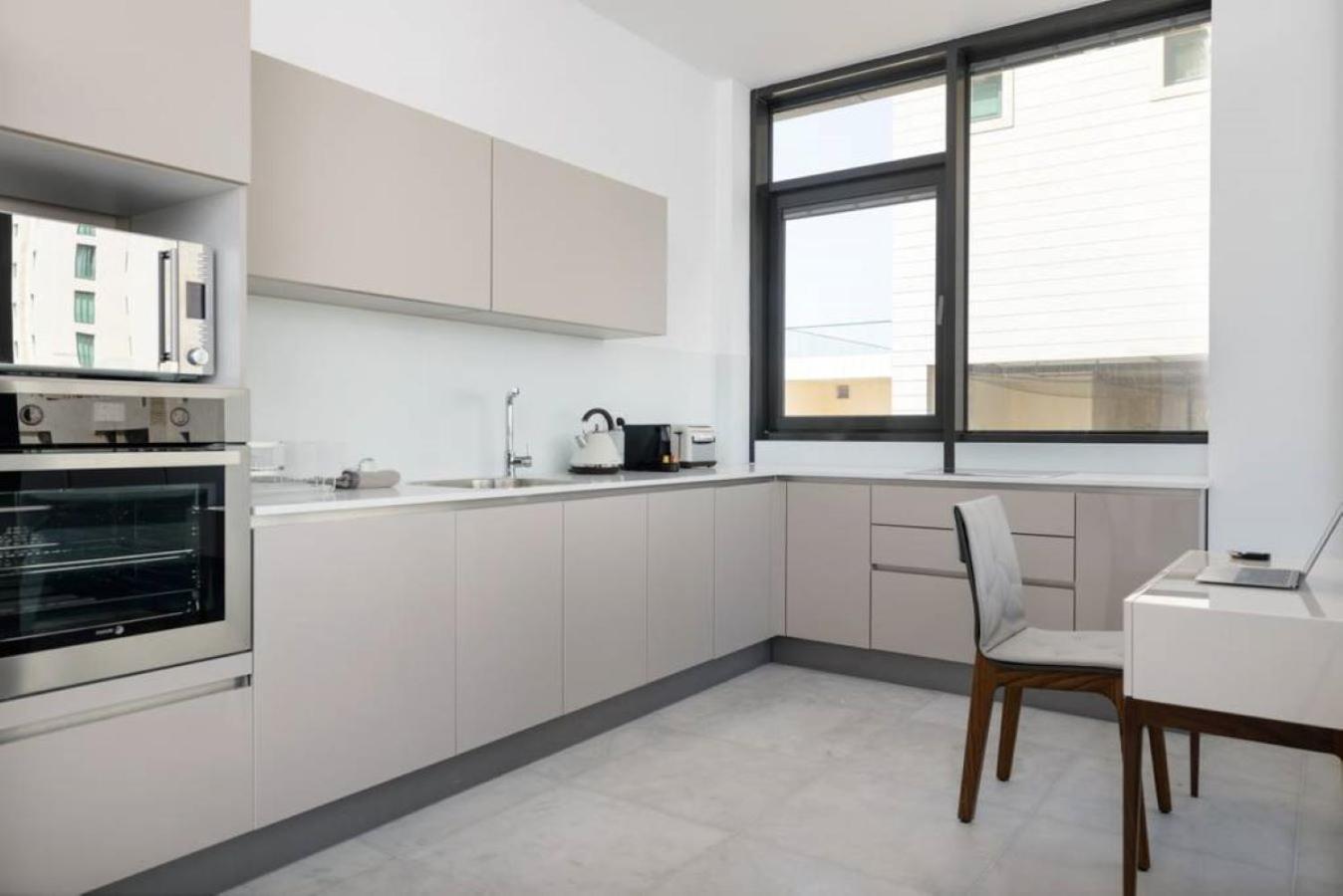Fancy 2BR in Hayarkon by HolyGuest view 3