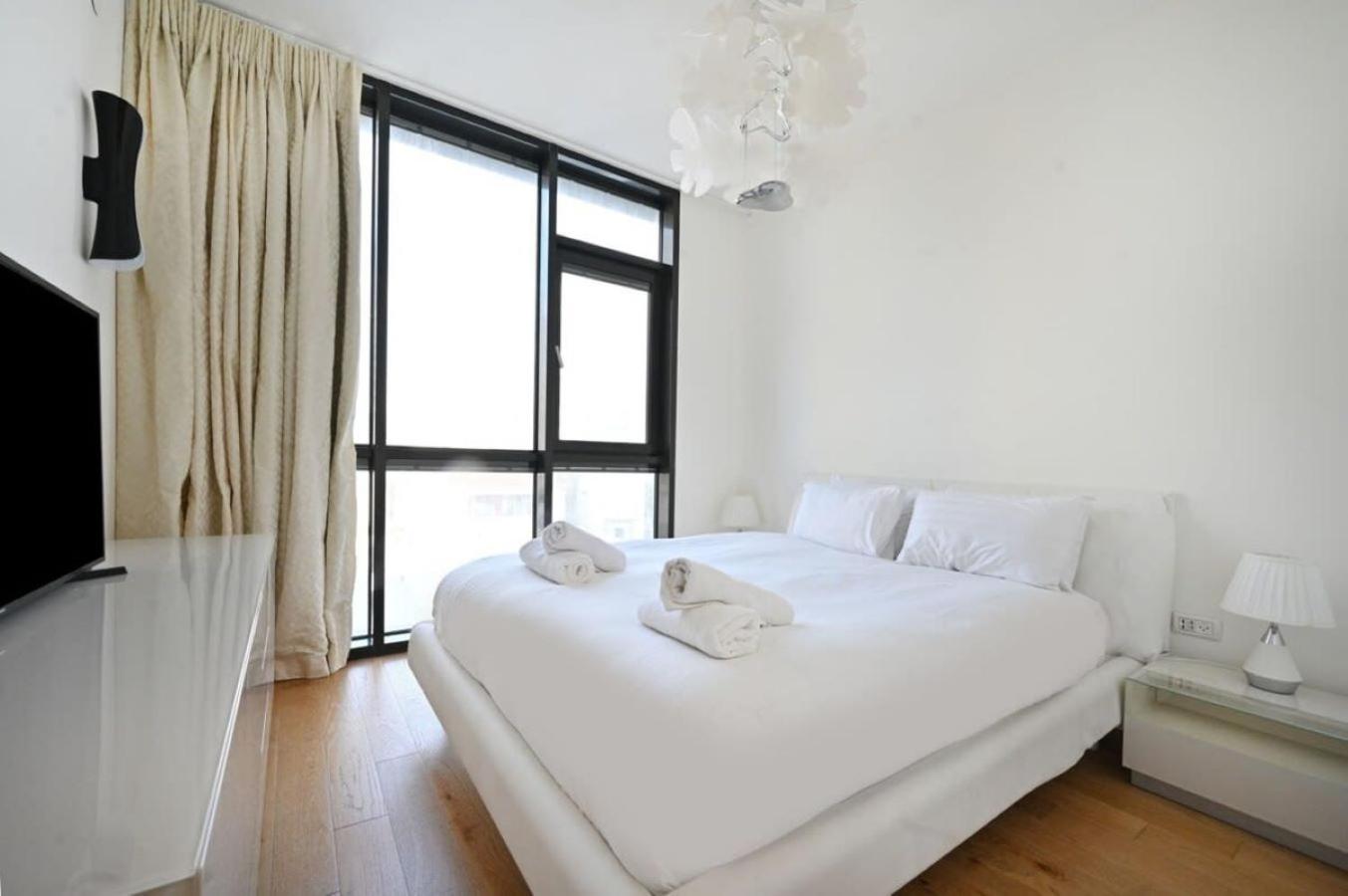 Fancy 2BR in Hayarkon by HolyGuest view 5