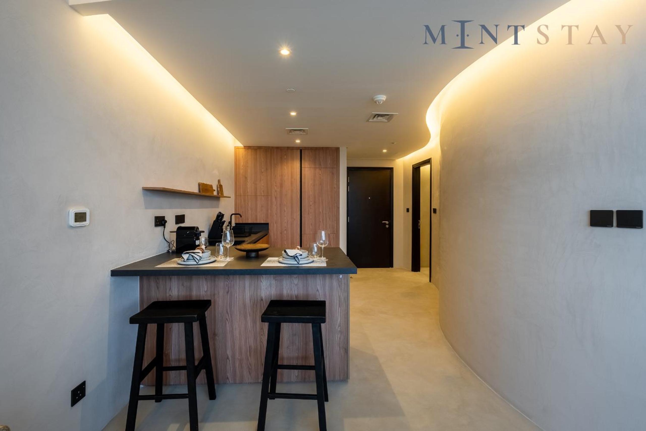 Sky Gardens, Park Avenue, DIFC - Mint Stay