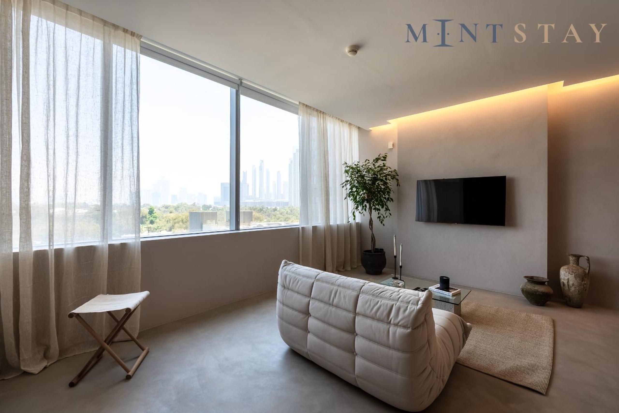Sky Gardens, Park Avenue, DIFC - Mint Stay