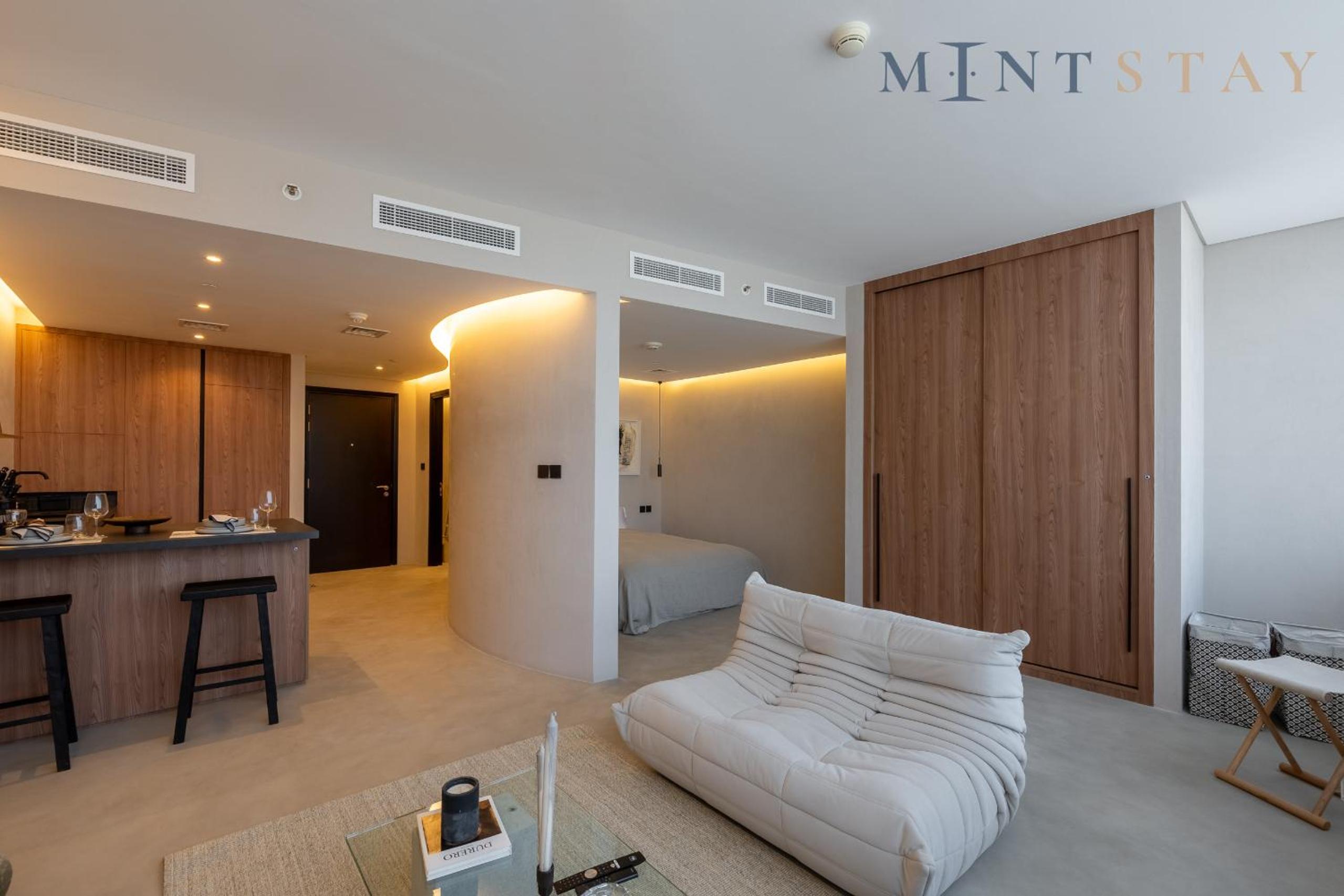 Sky Gardens, Park Avenue, DIFC - Mint Stay