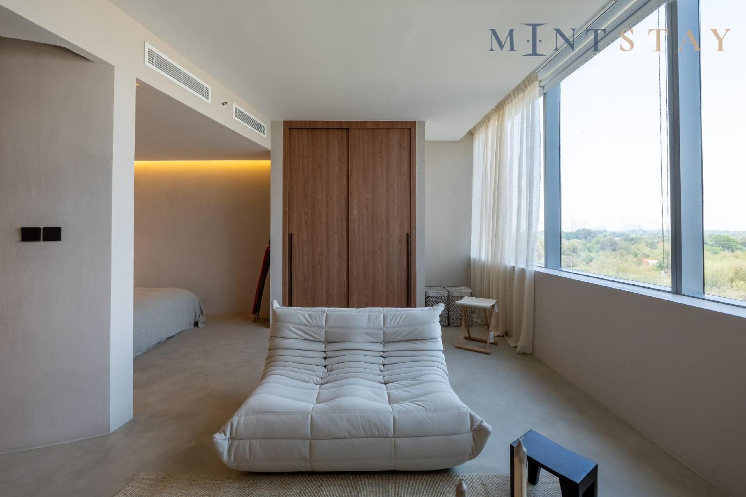 Sky Gardens, Park Avenue, DIFC - Mint Stay