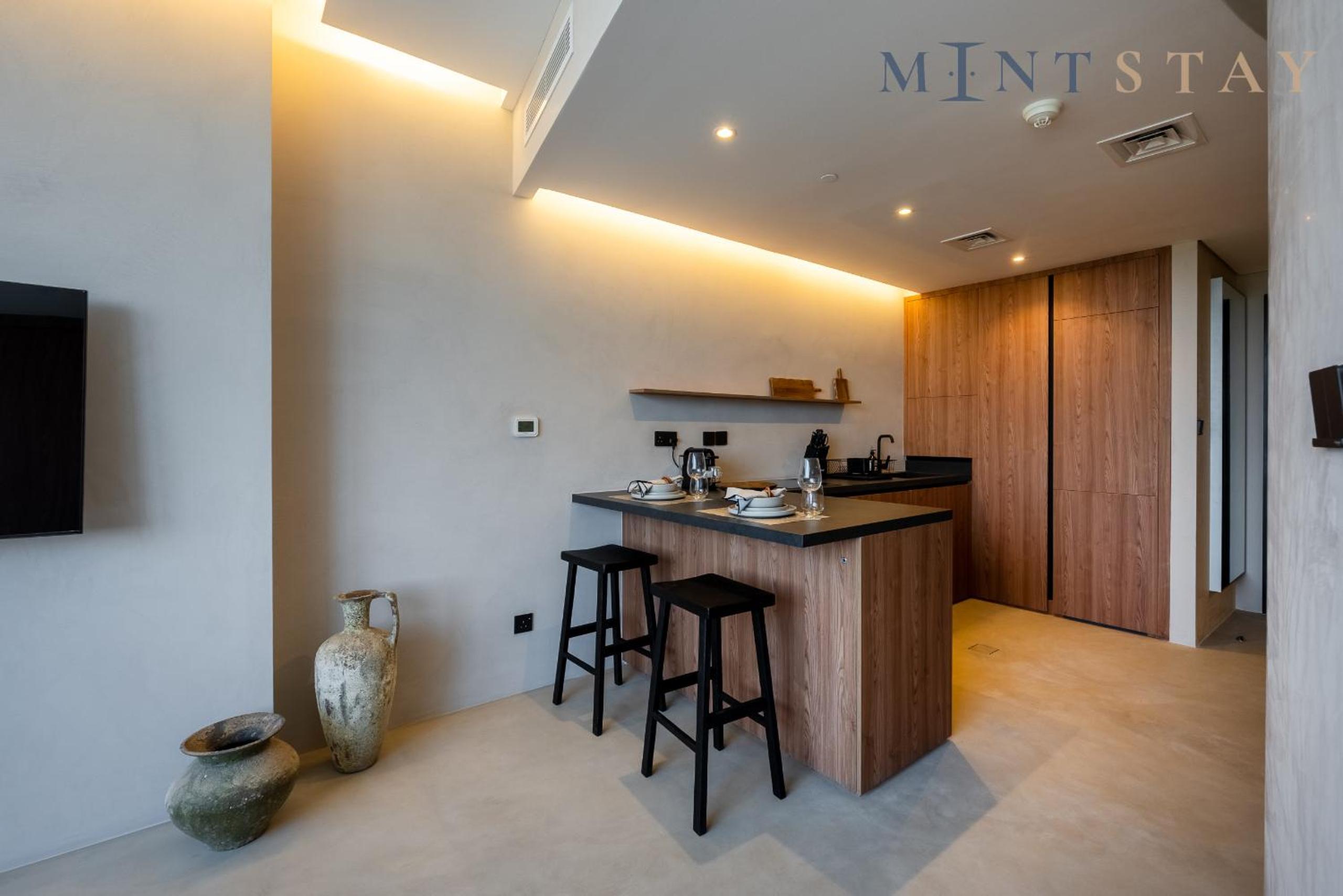 Sky Gardens, Park Avenue, DIFC - Mint Stay