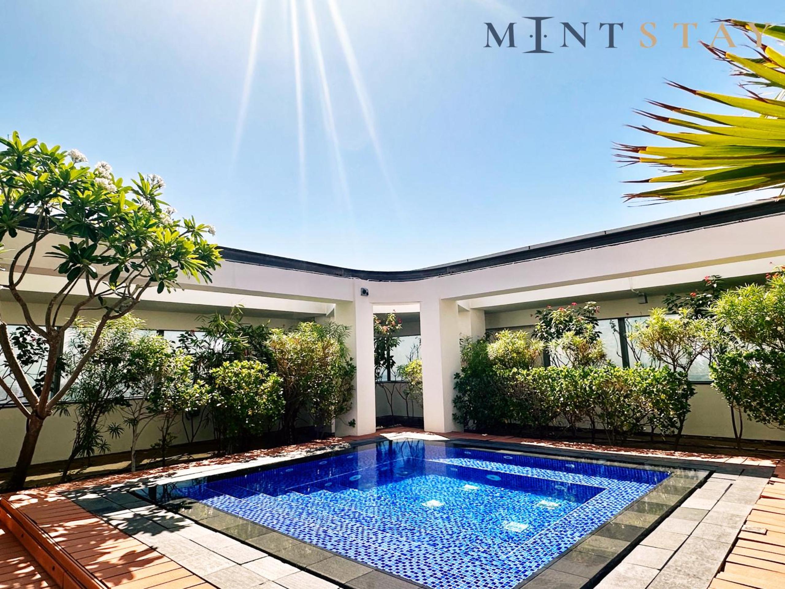Sky Gardens, Park Avenue, DIFC - Mint Stay