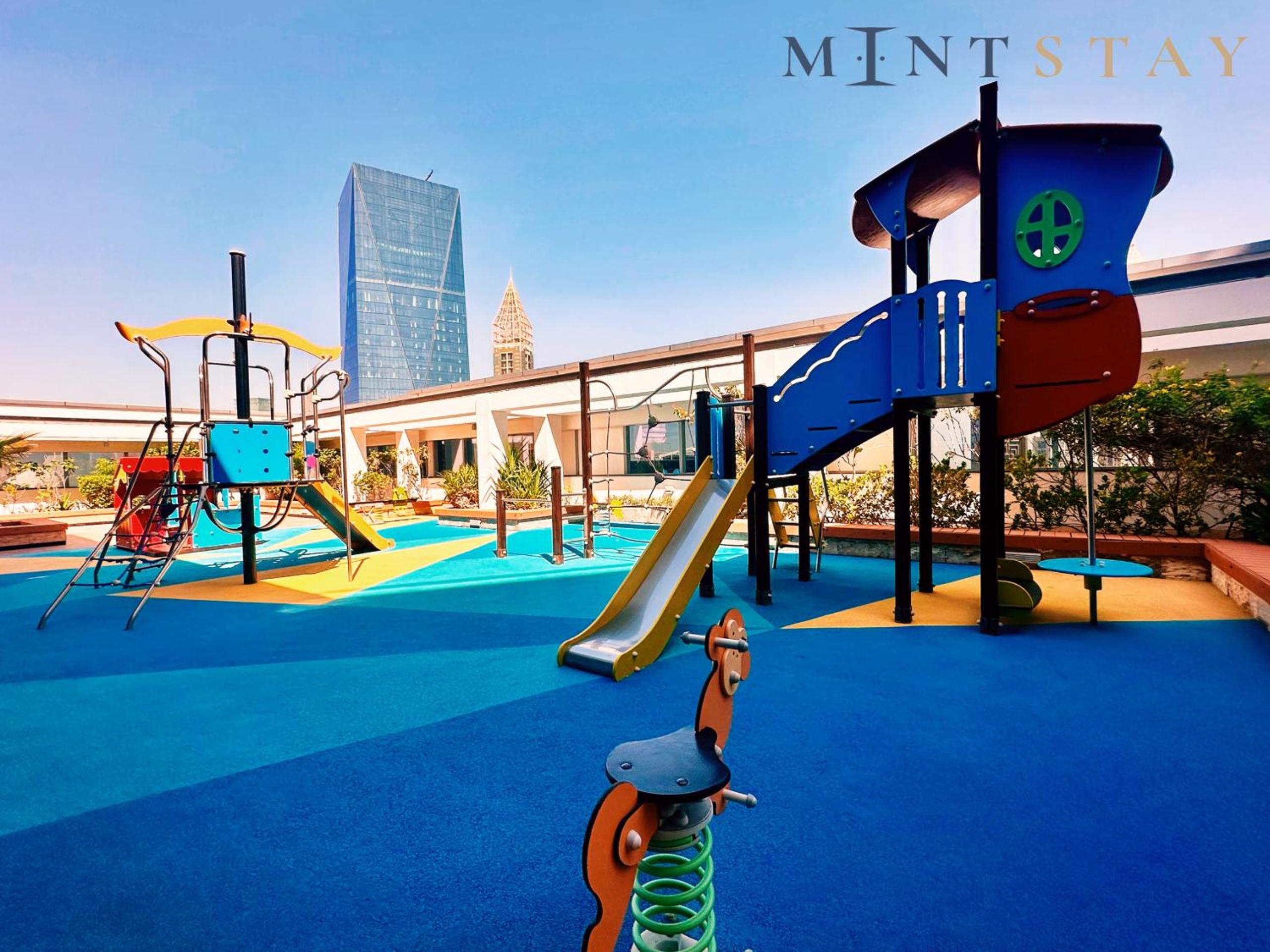 Sky Gardens, Park Avenue, DIFC - Mint Stay