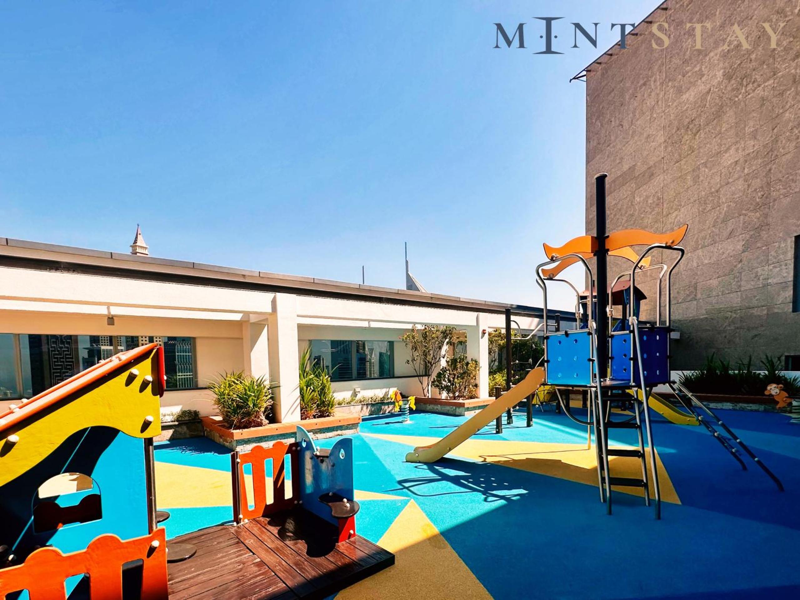 Sky Gardens, Park Avenue, DIFC - Mint Stay