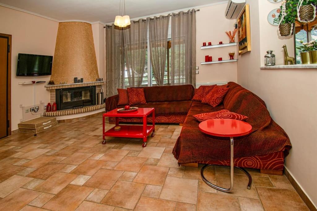 Family sea view apartment view 2