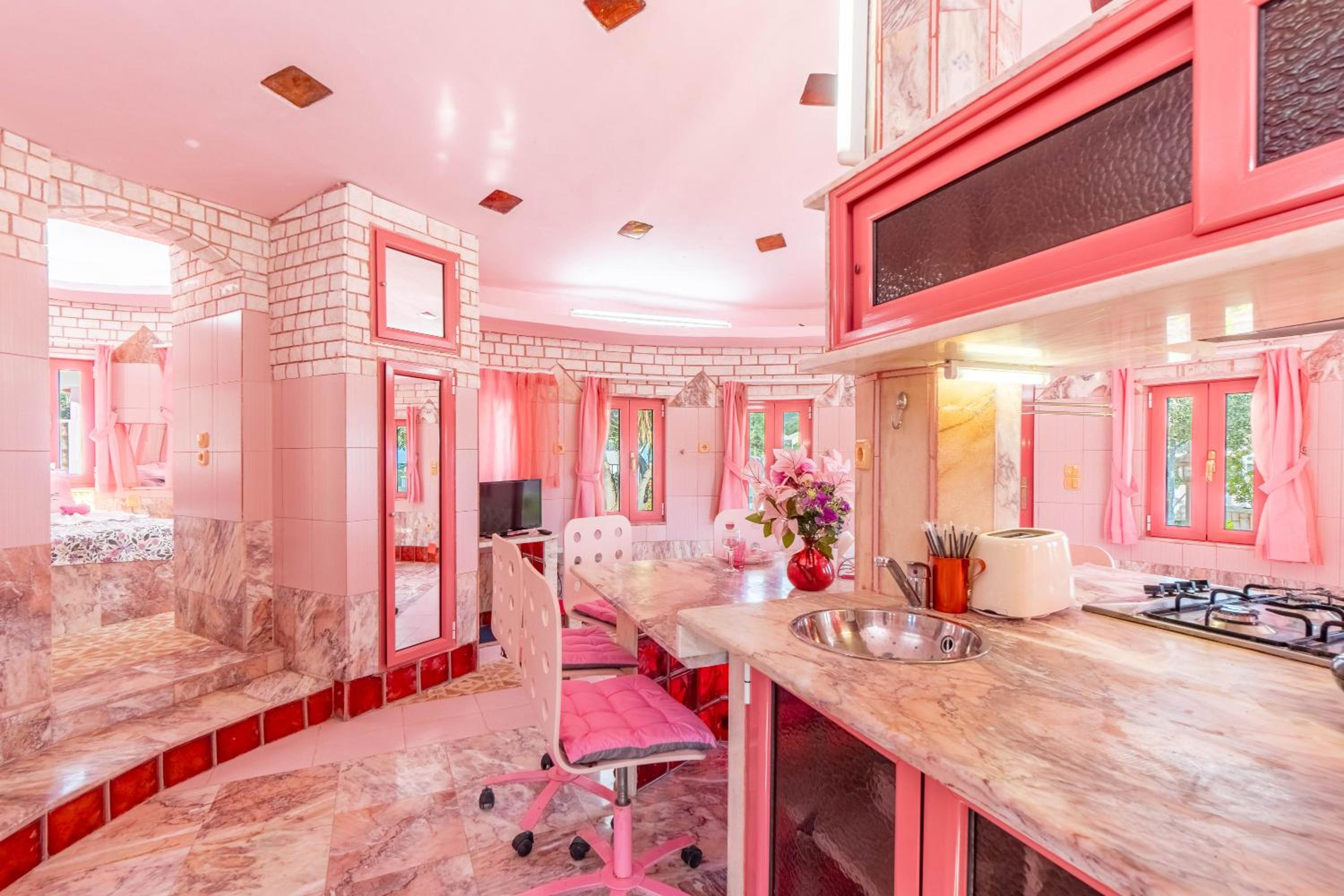 Paco's Resort Barbie House