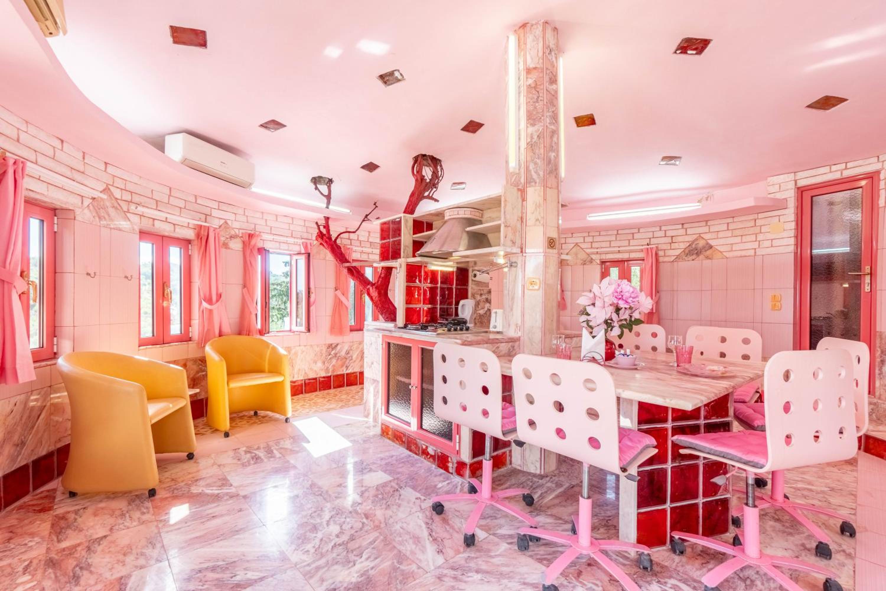 Paco's Resort Barbie House