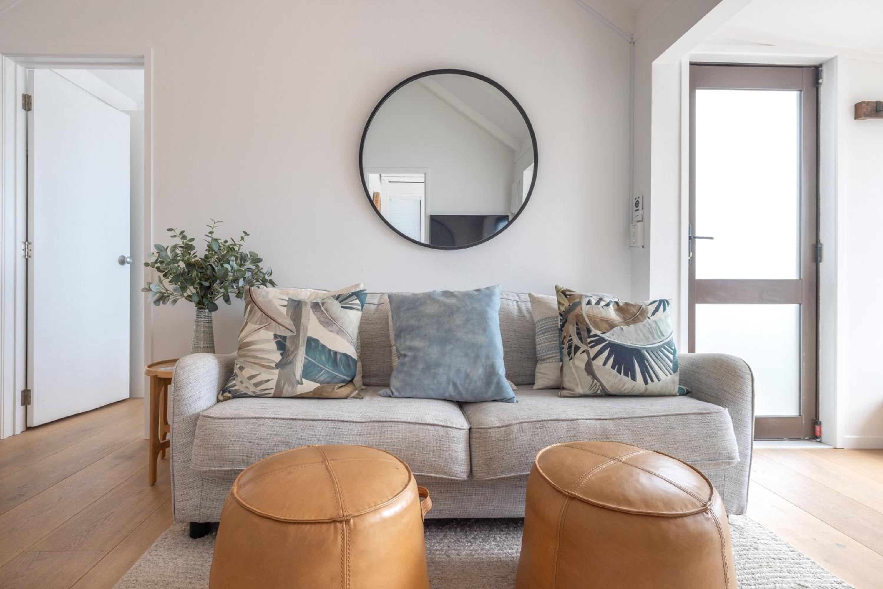 Palm Beach Seaviews With A Touch Of Luxury Awaits view 3