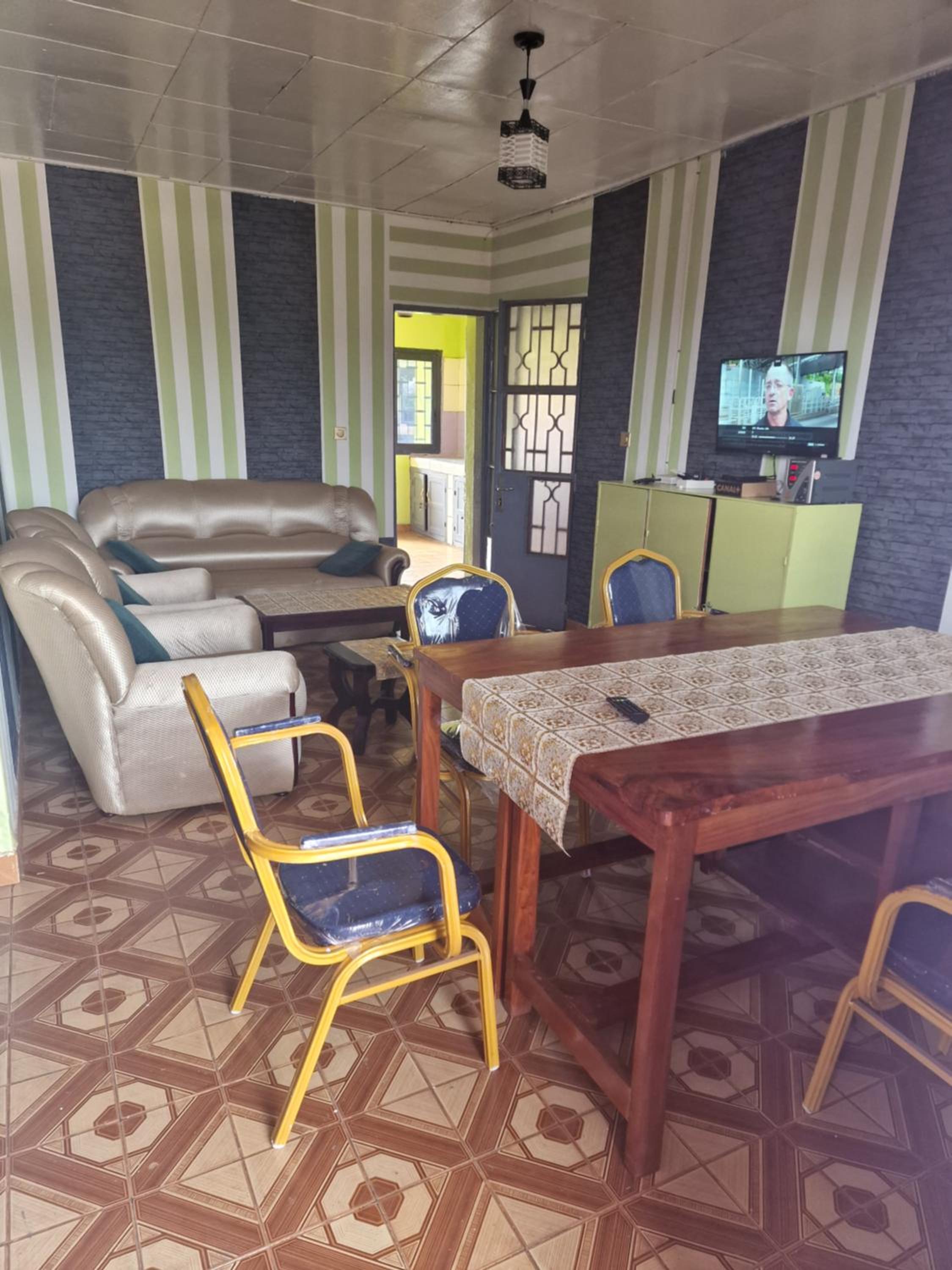 Bel Appartement 2 chambres meublé à Bafoussam