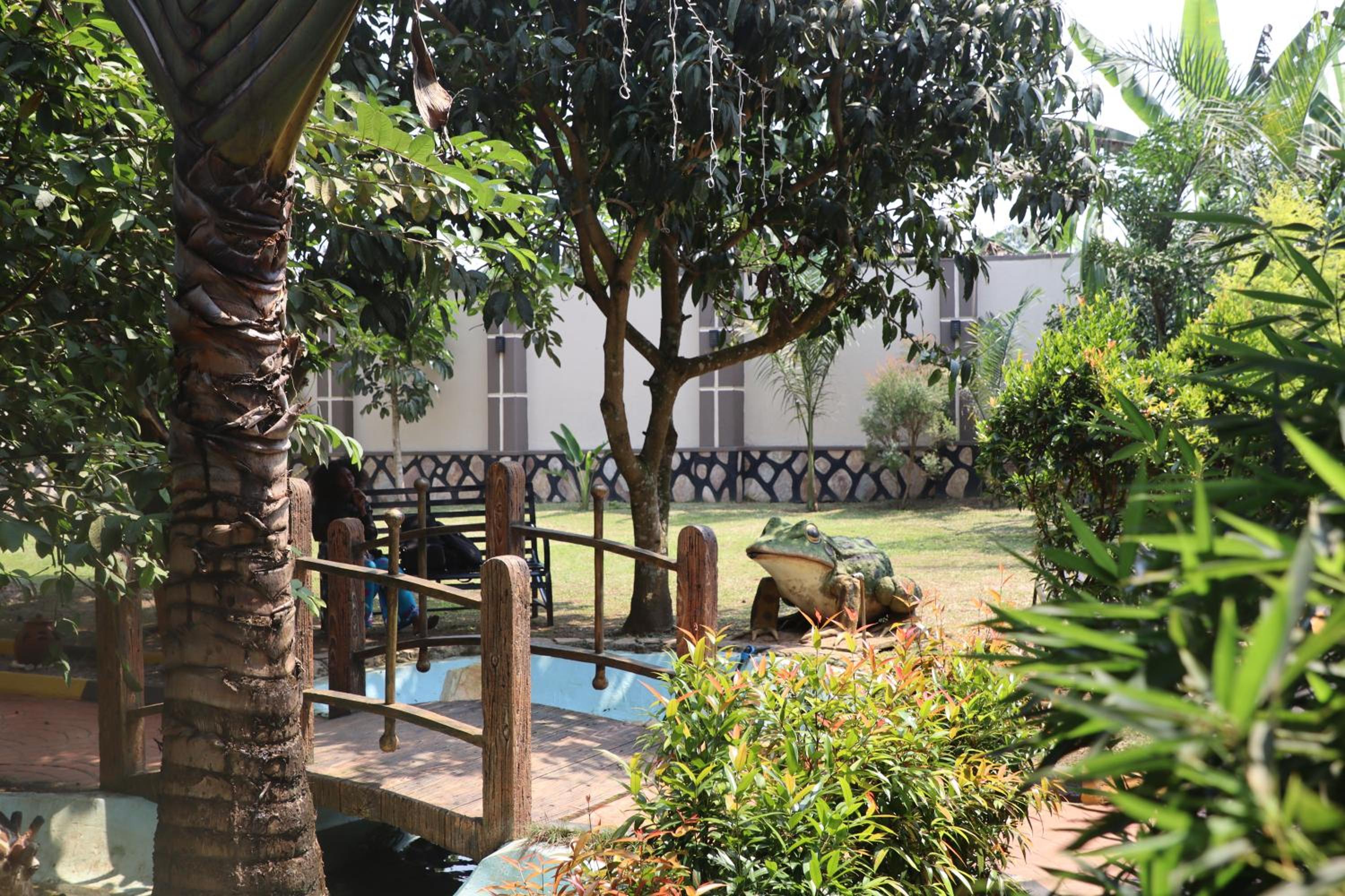 Bonjour Country Resort view 3