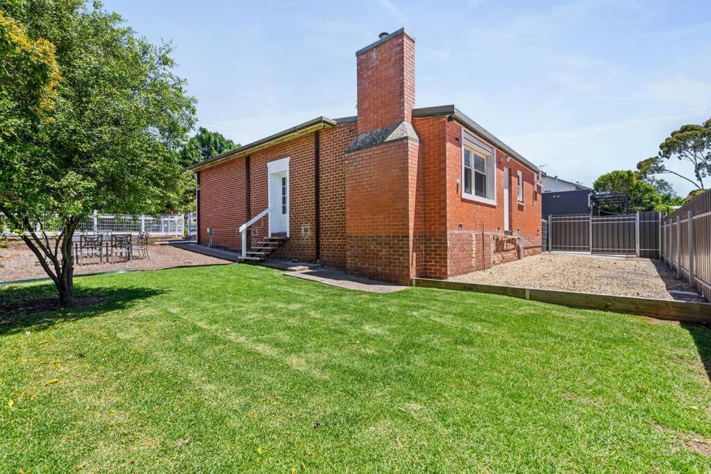 1930's Character Cottage - Beautifully Restored