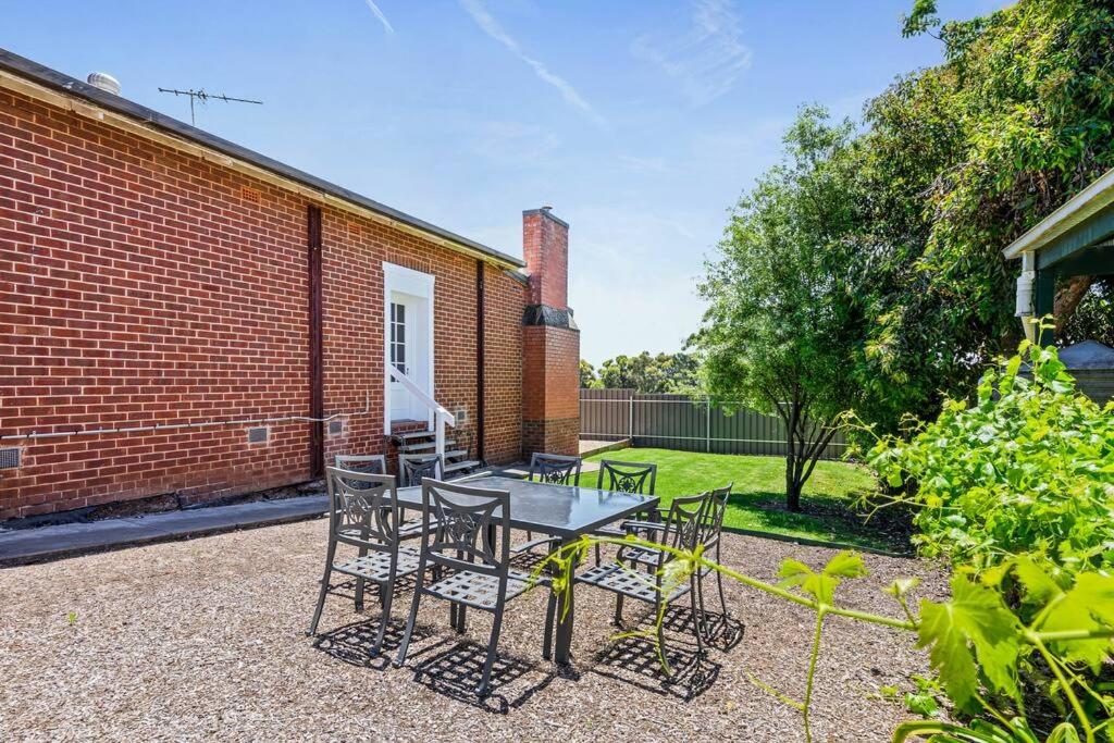 1930's Character Cottage - Beautifully Restored