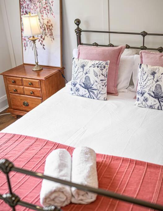 1930's Character Cottage - Beautifully Restored