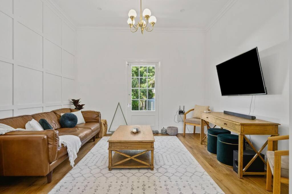 1930's Character Cottage - Beautifully Restored