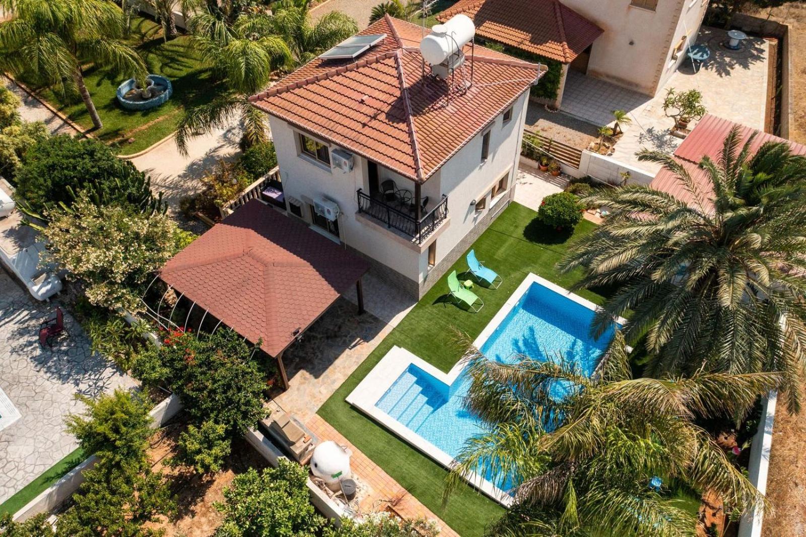 Tropical villa