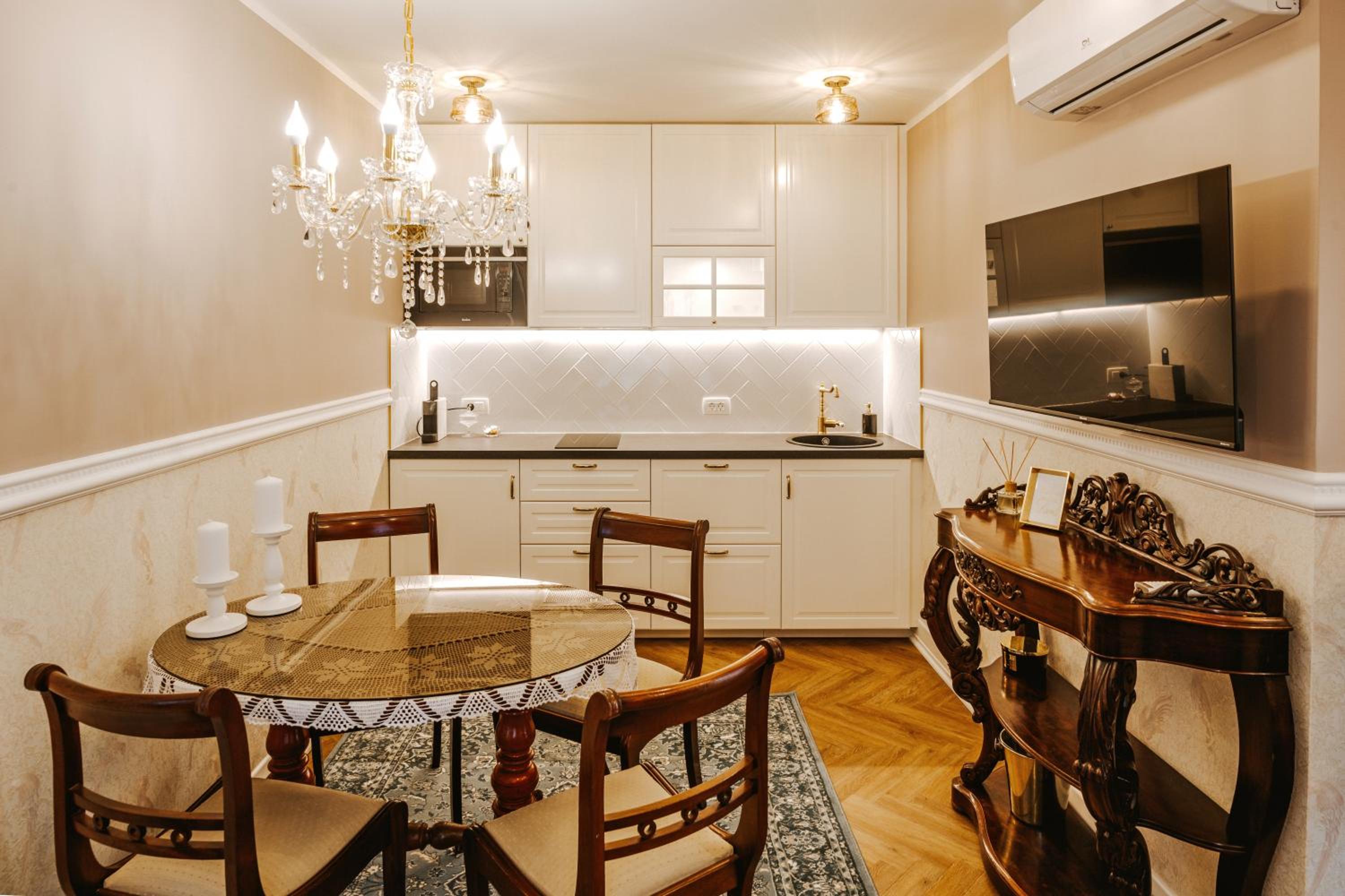 B Residence - Boutique Apartments Ljubljana - Private Parking view 4