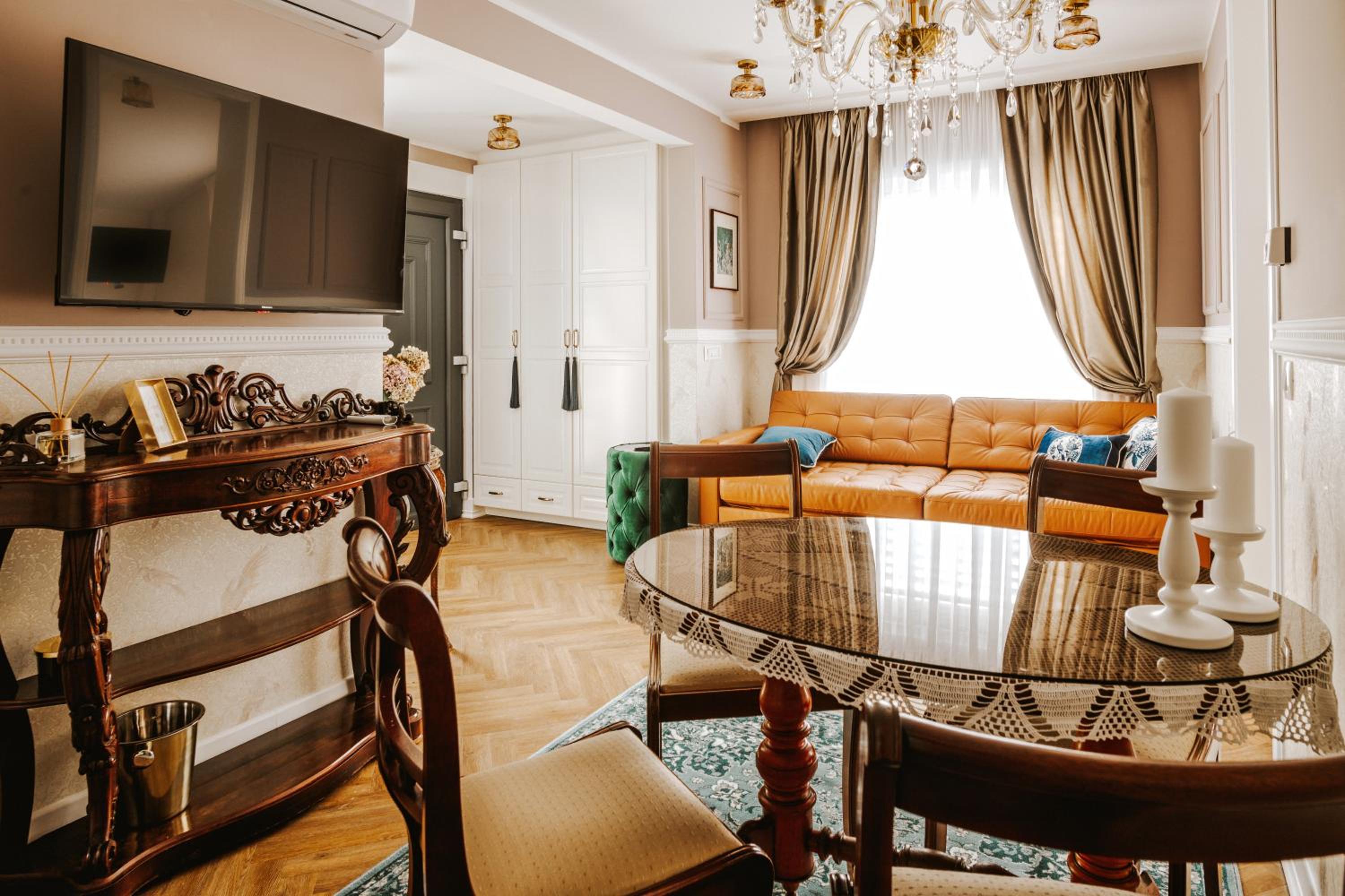 B Residence - Boutique Apartments Ljubljana - Private Parking view 3