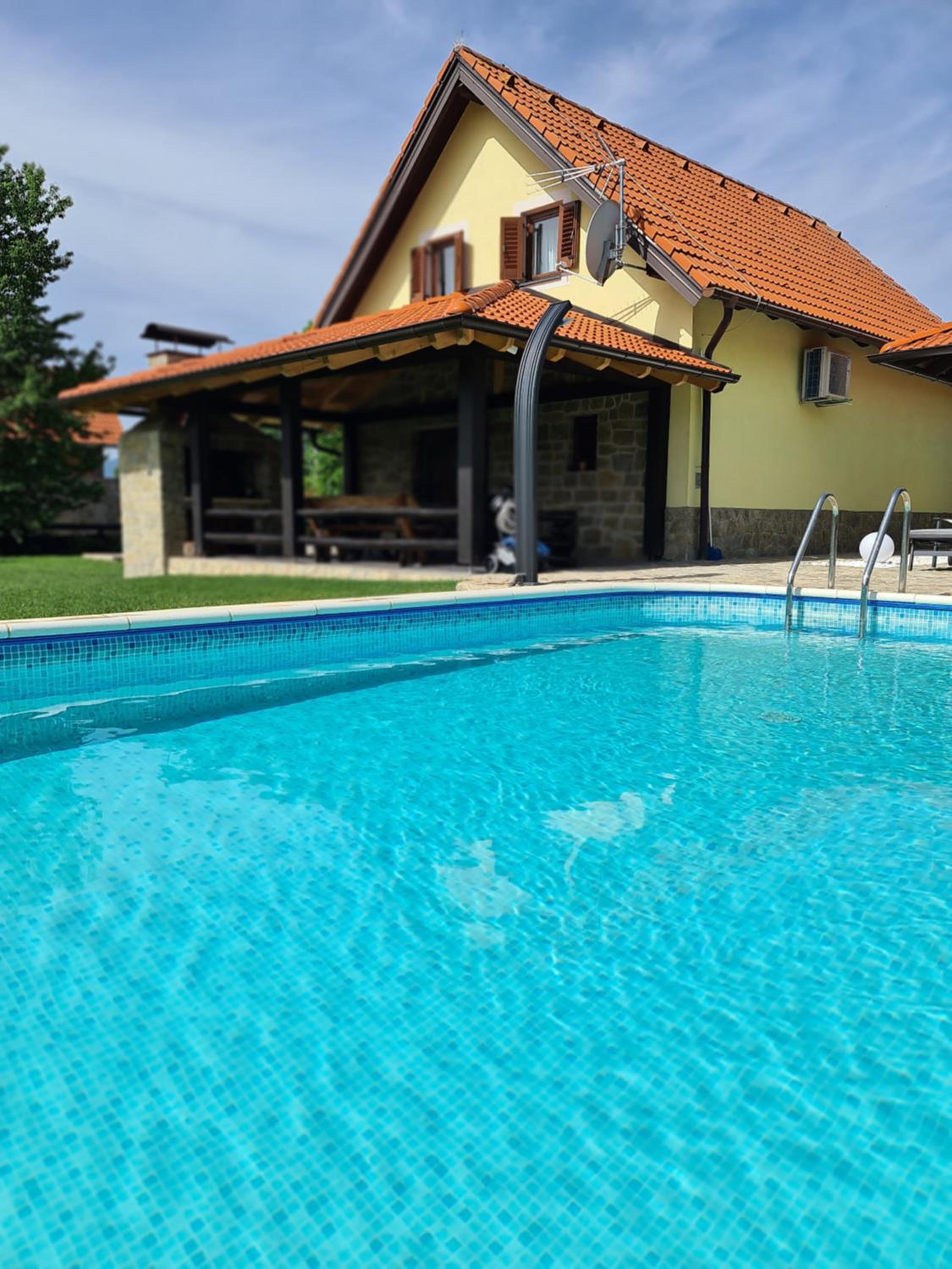 SPA HOLIDAY HOUSE REŽEK - Lovinac view 4