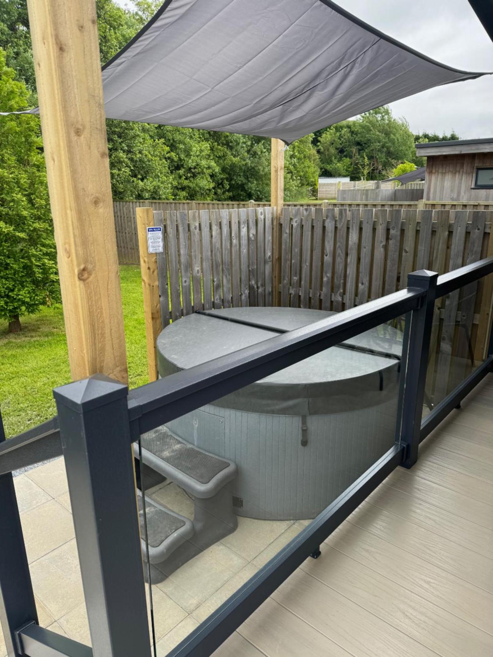luxury hot tub glamping apartment view 4