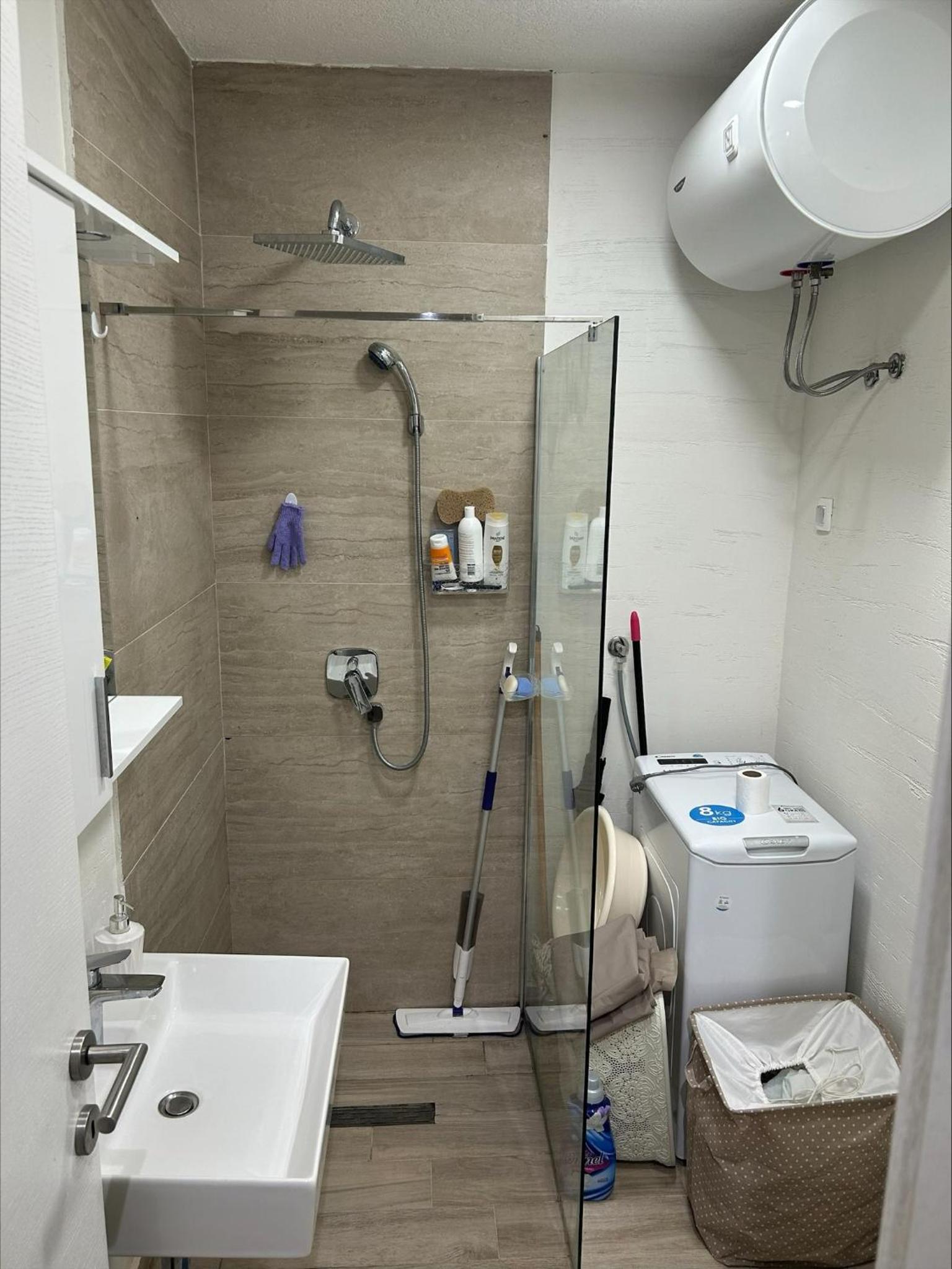 Photo 18