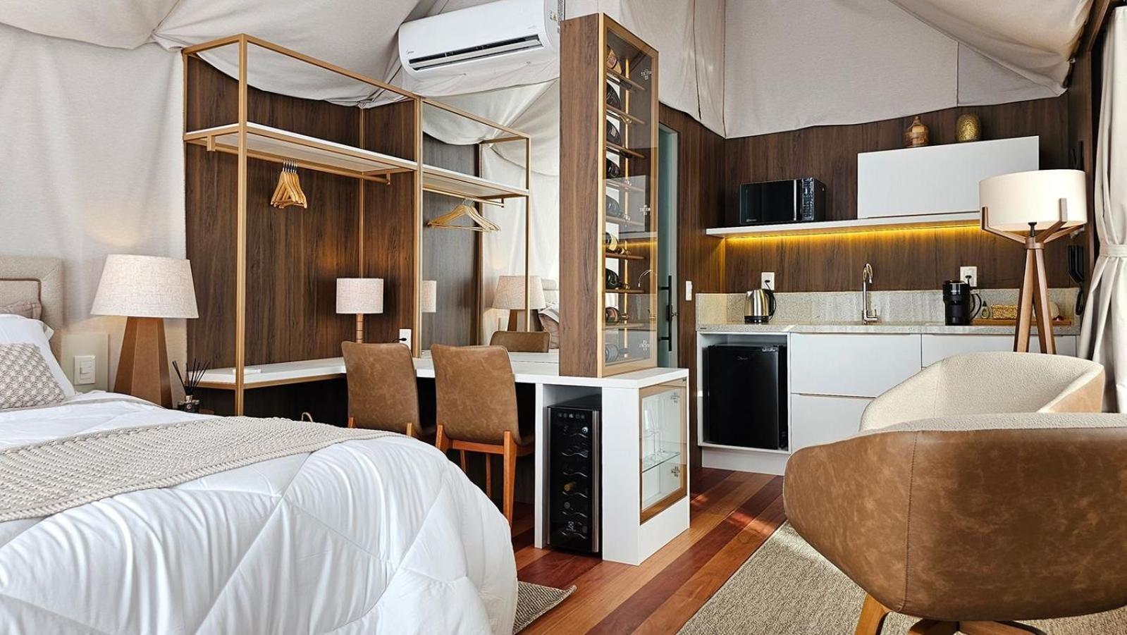 Urban Cabin Village Planalto