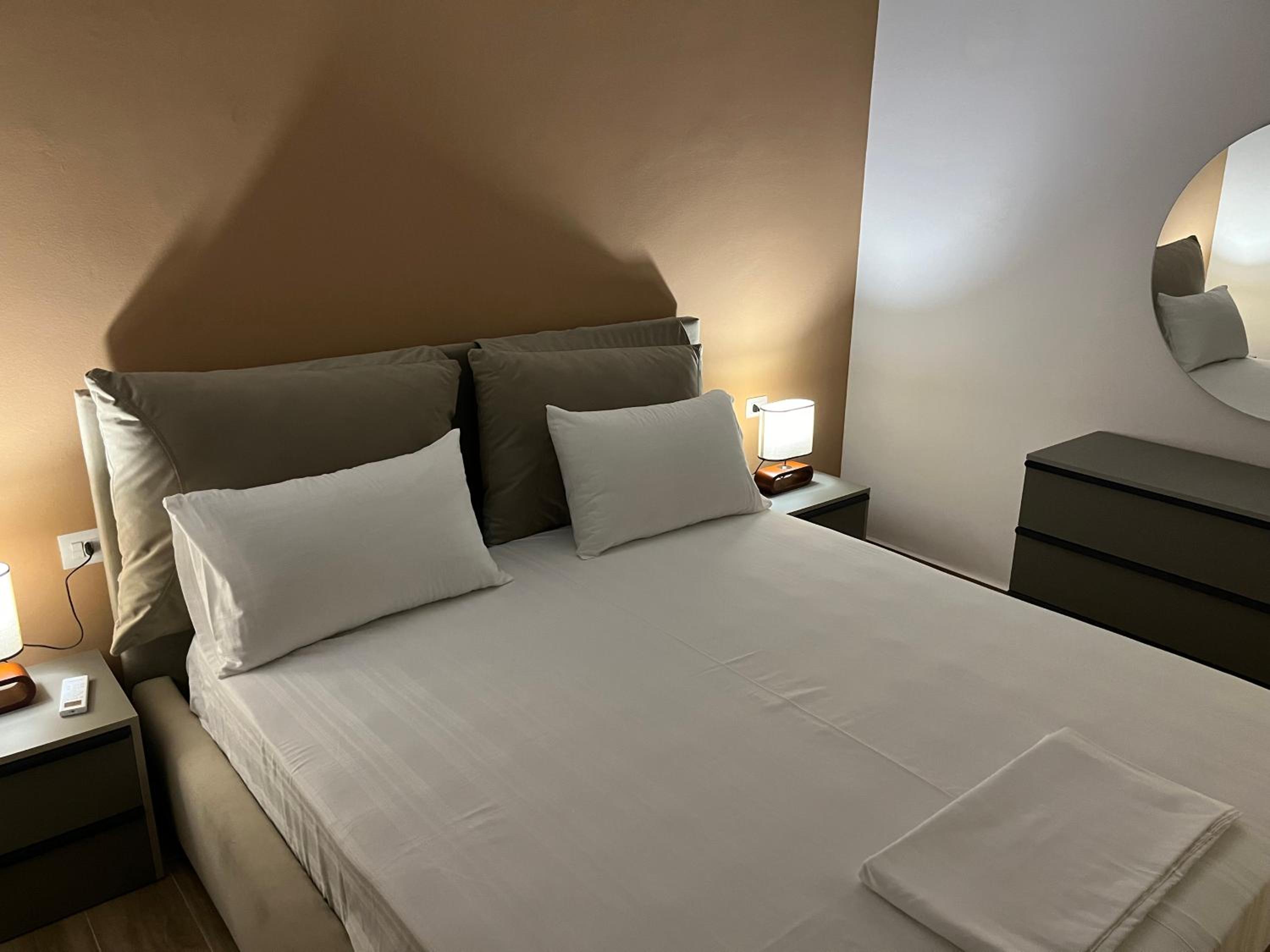 E Apartment
