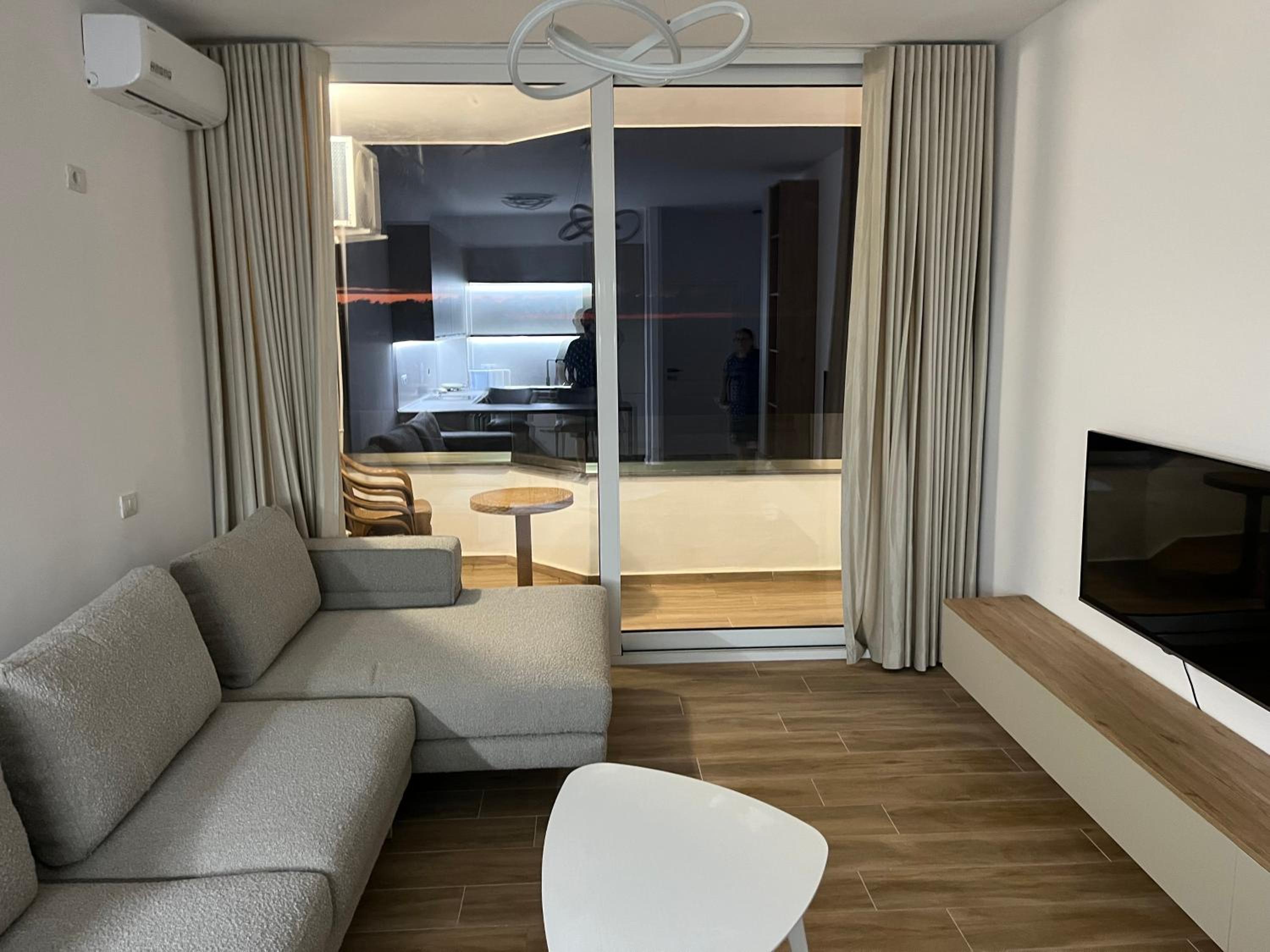 E Apartment