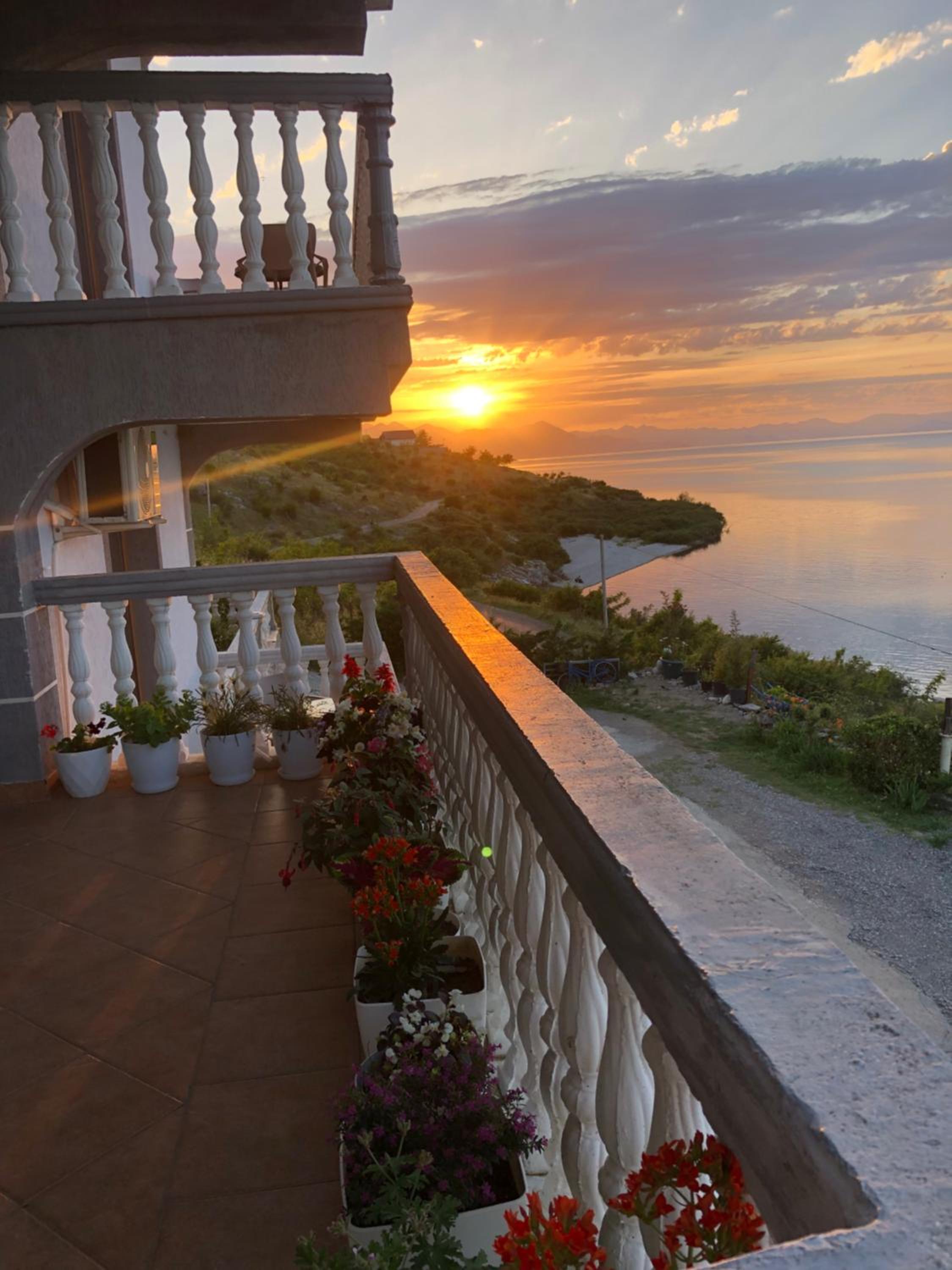 Bella Vista
