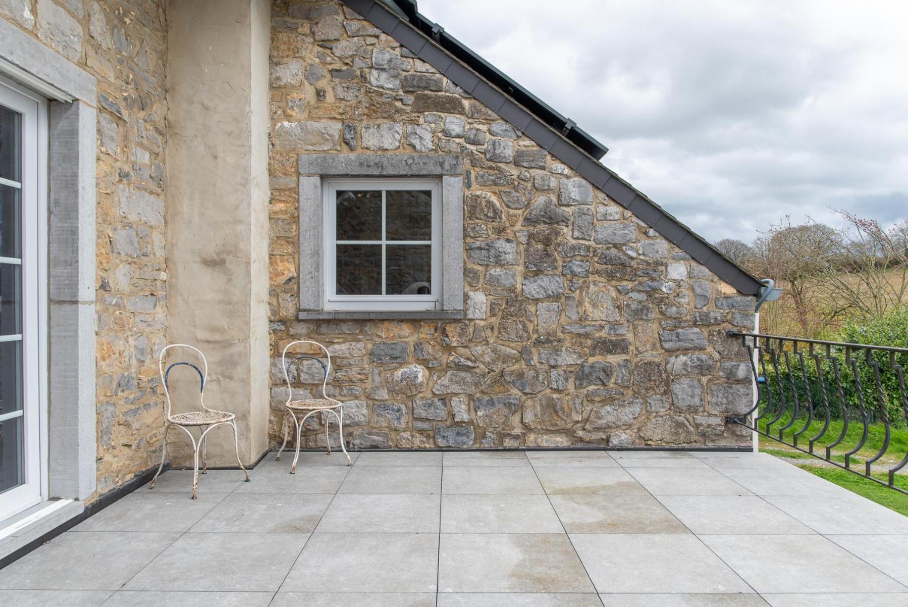 Spacious holiday home with sunny terrace