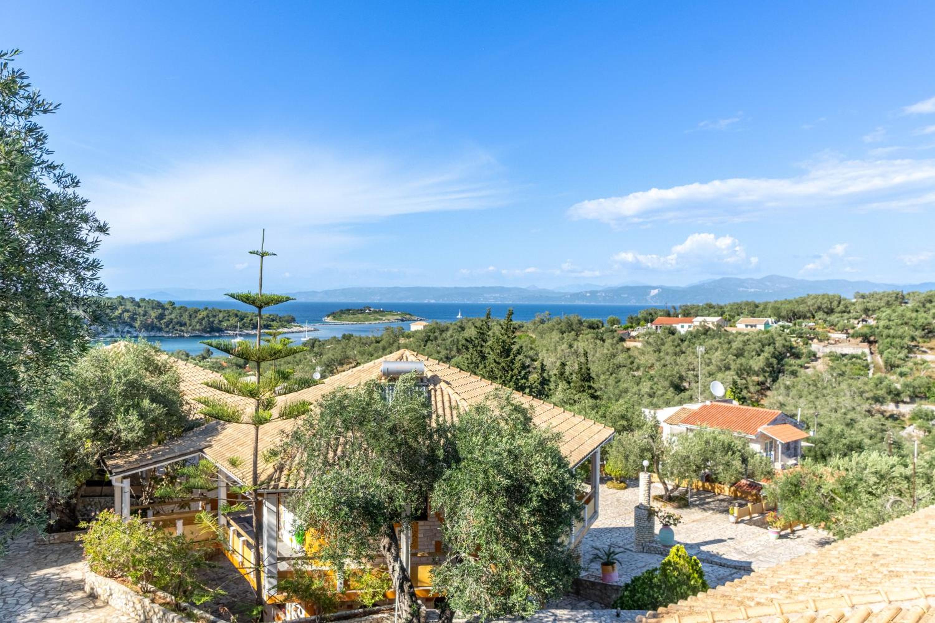 Paco's Resort Luxury Villa 32 view 5