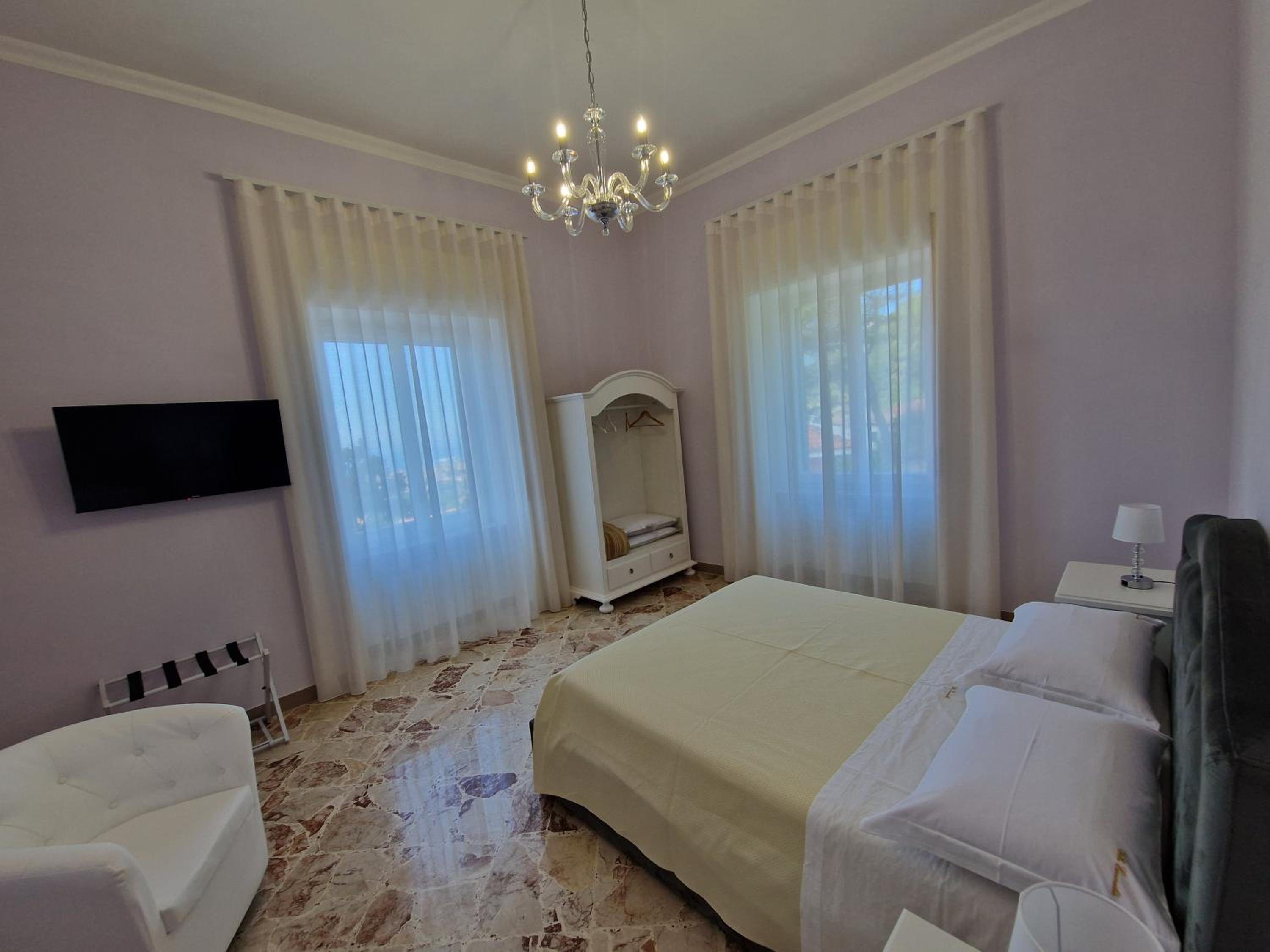 VILLA ESMERALDA