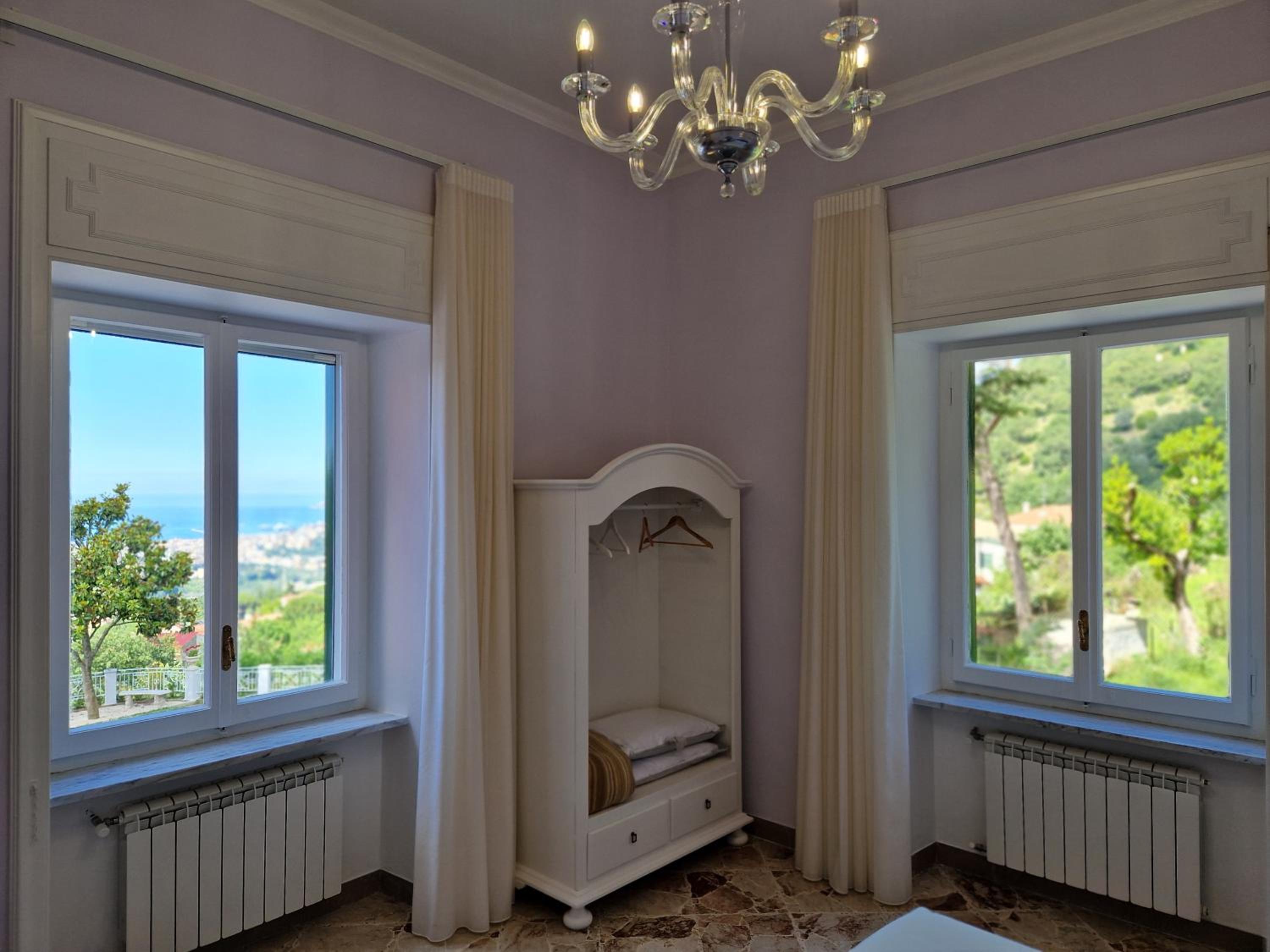 VILLA ESMERALDA