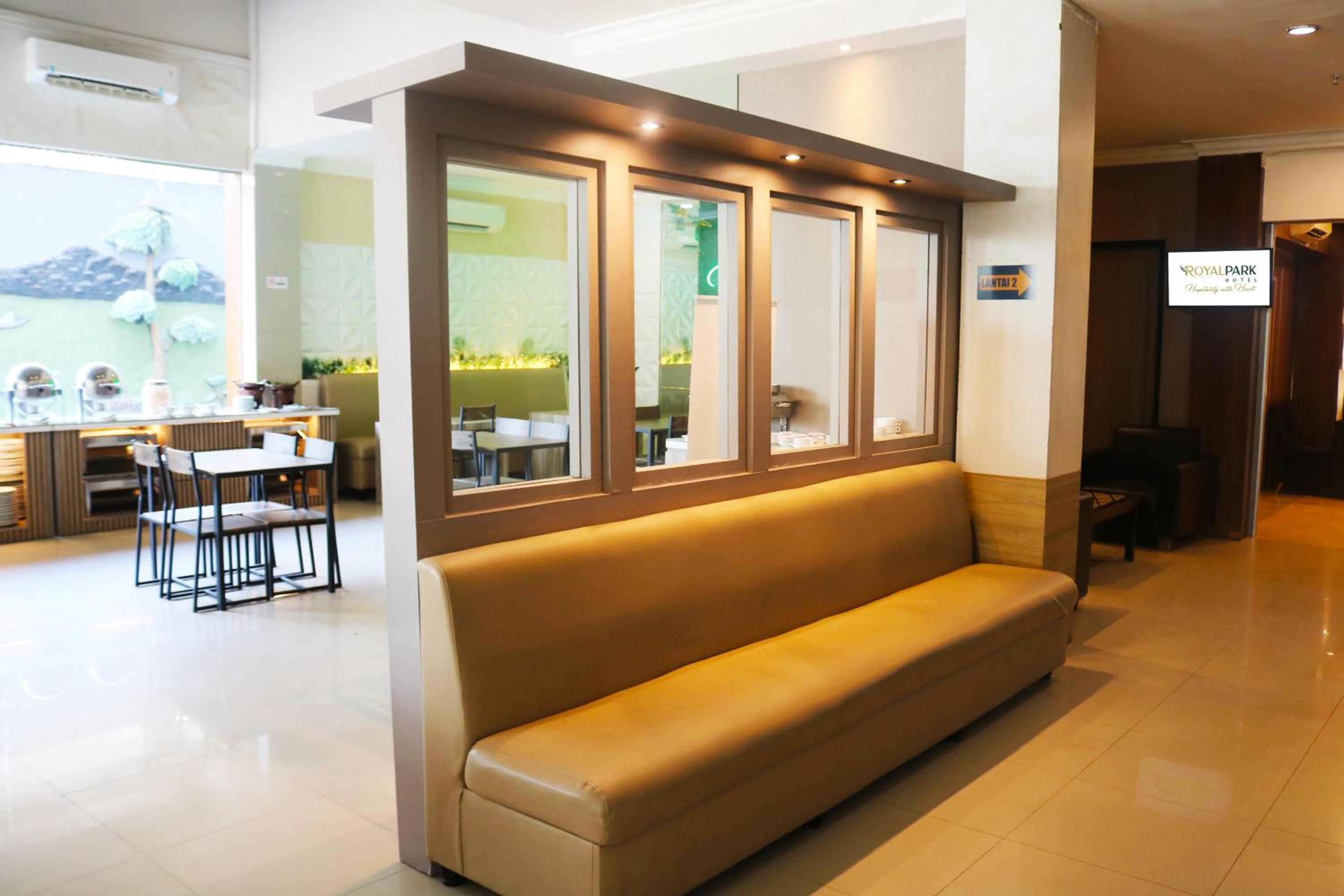Royal Park Hotel, Samarinda - 16