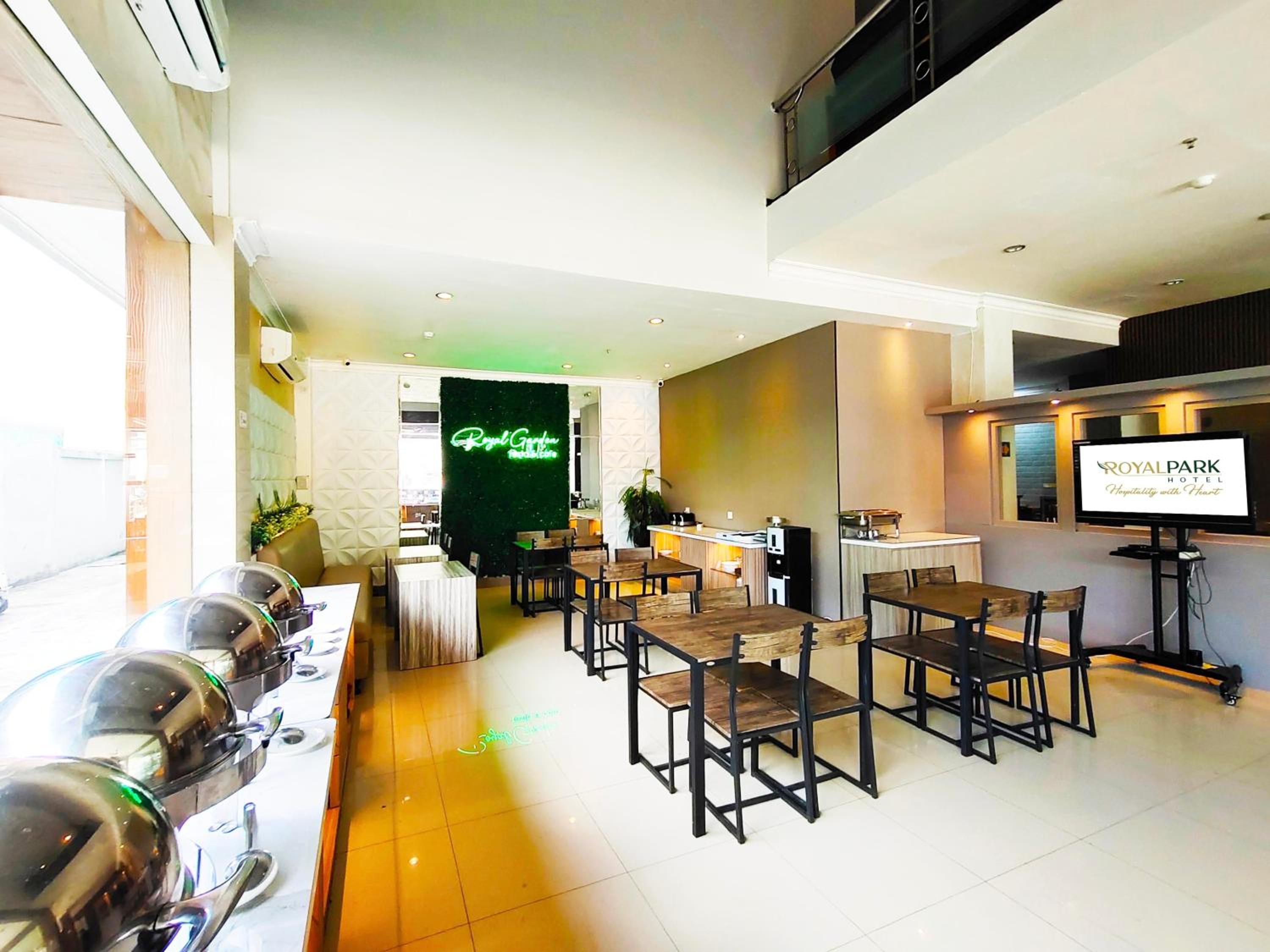 Royal Park Hotel, Samarinda - 19