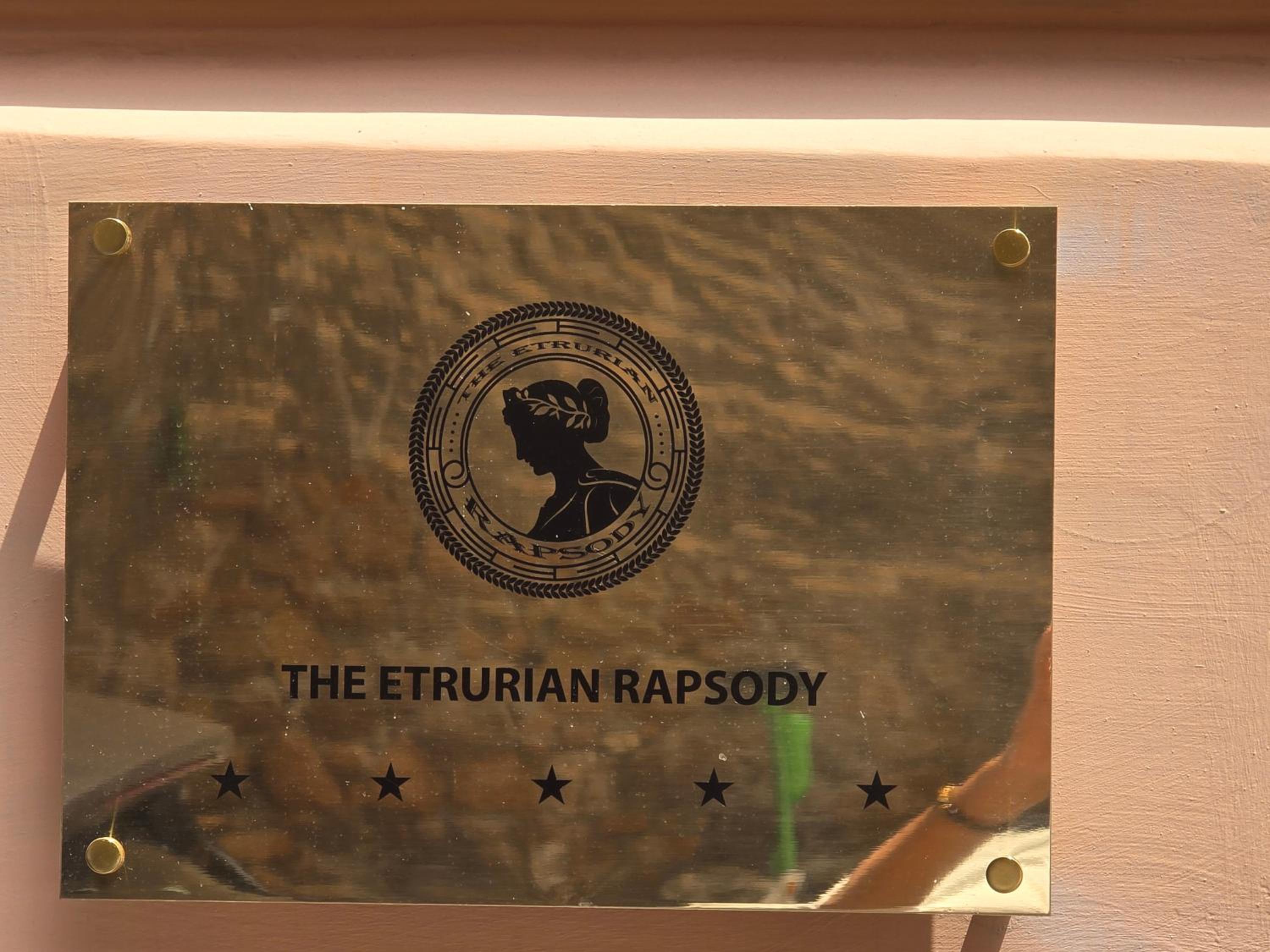 The Etrurian Rapsody