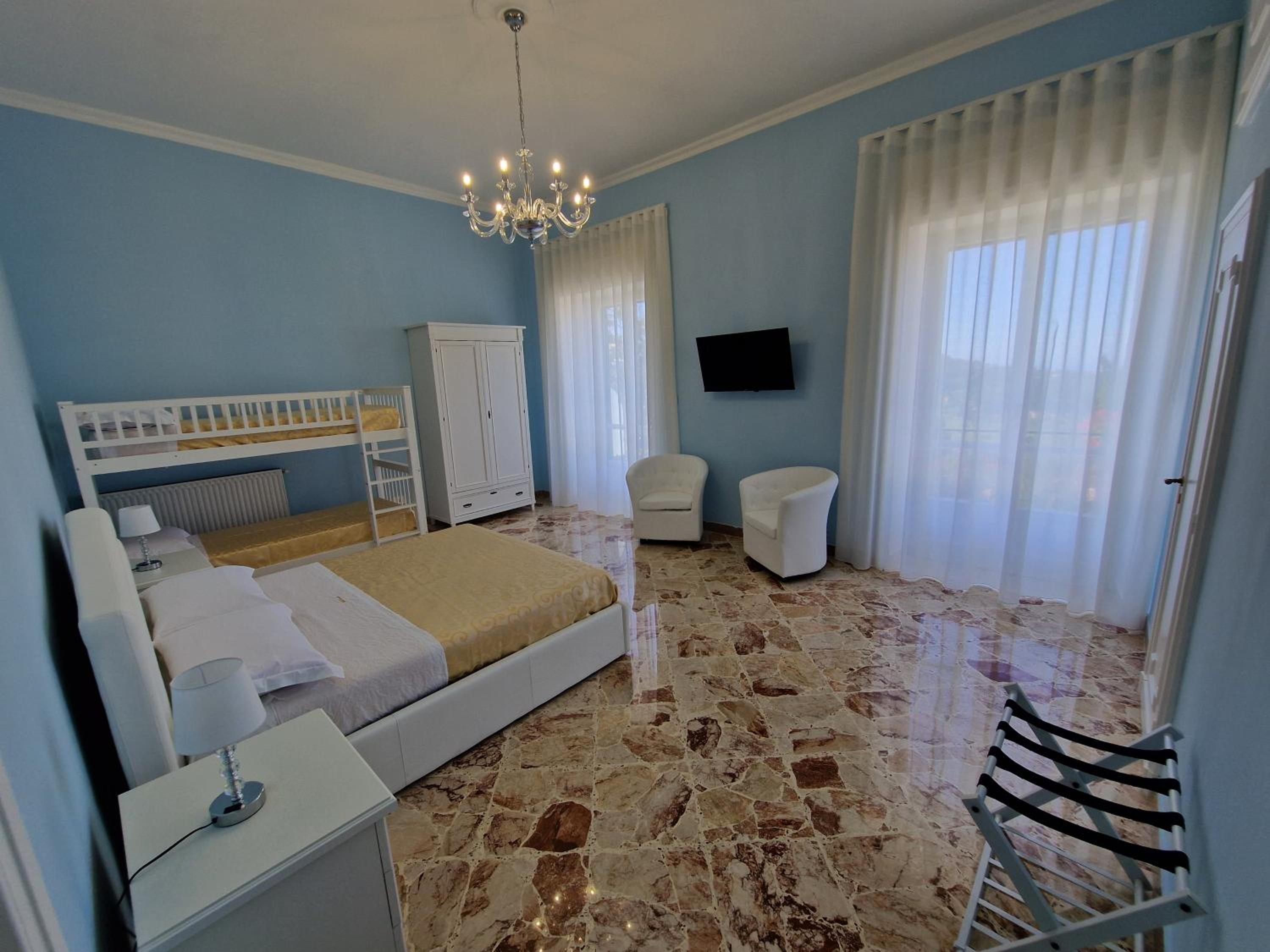 VILLA ESMERALDA
