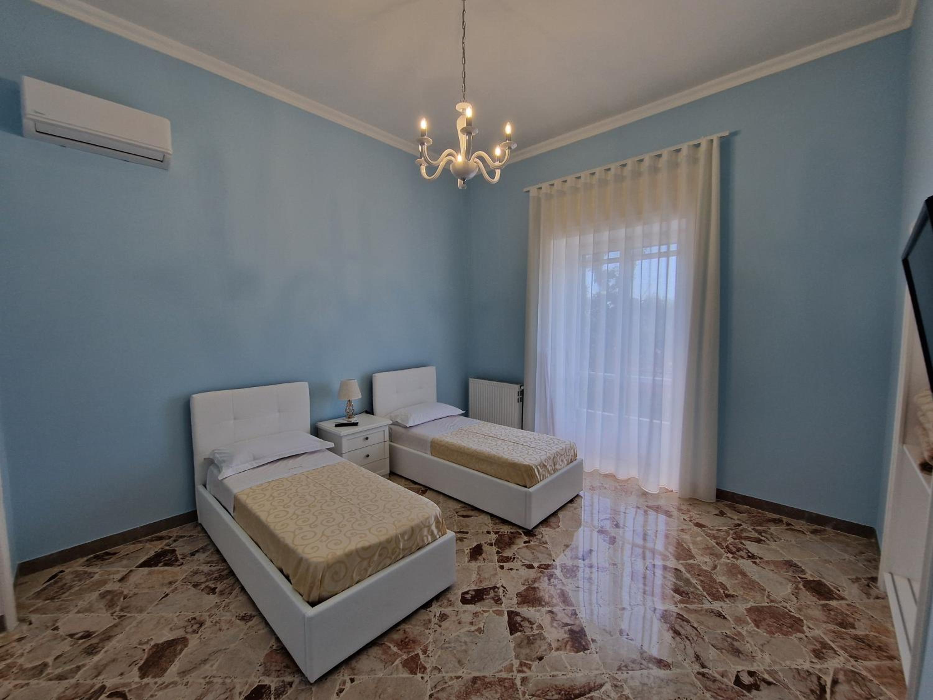 VILLA ESMERALDA