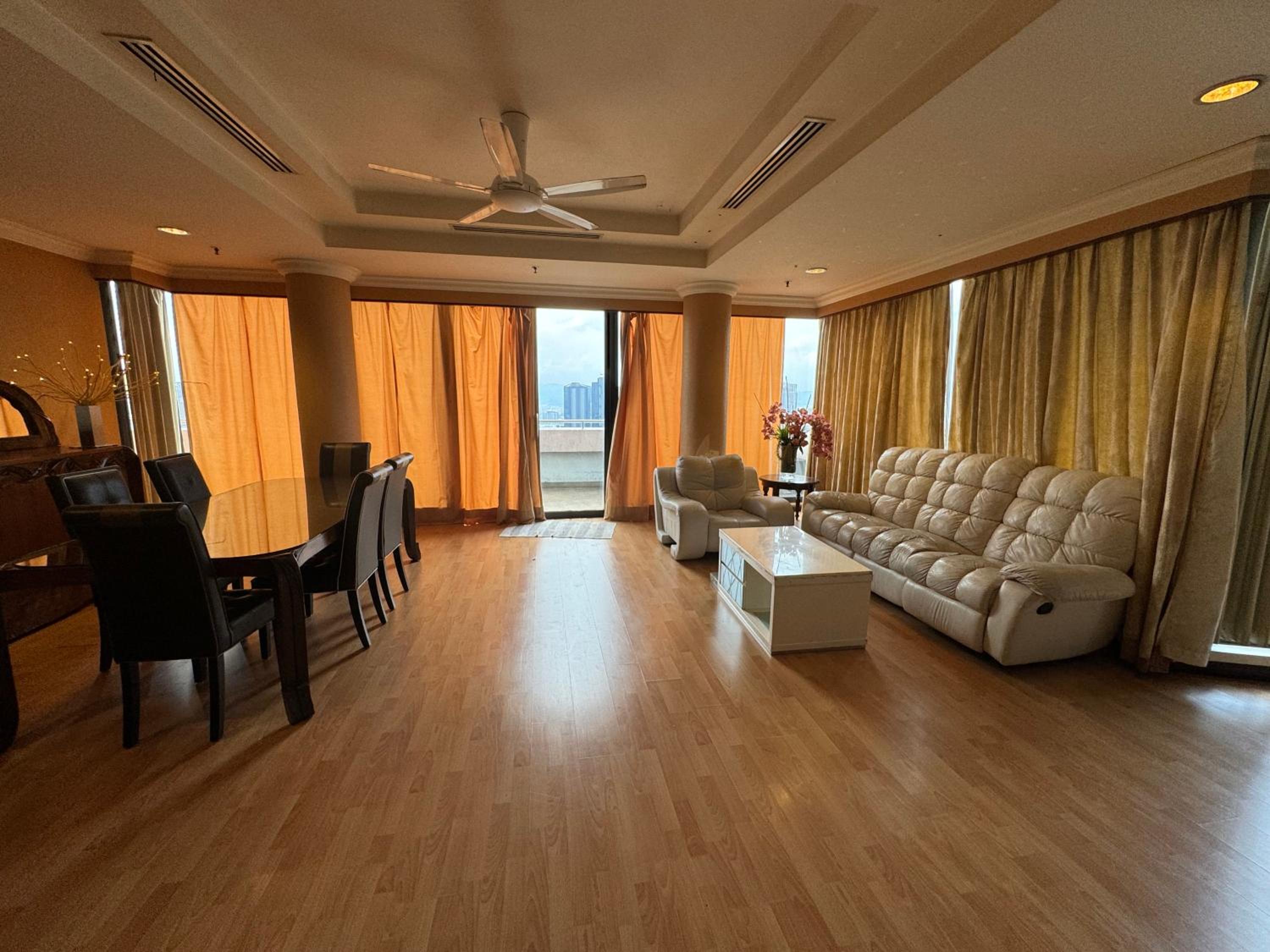 Regal Service Suite at Times Square, Kuala Lumpur