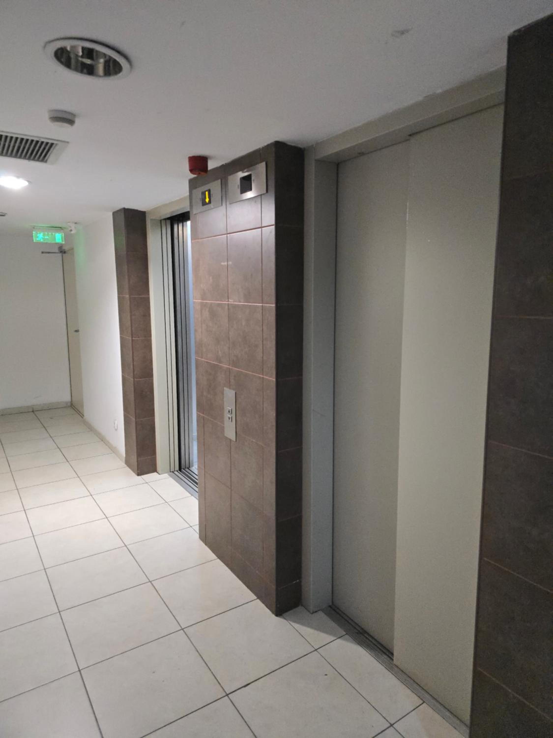 Sunrise Studio - Lake&park view- underground parking view 5