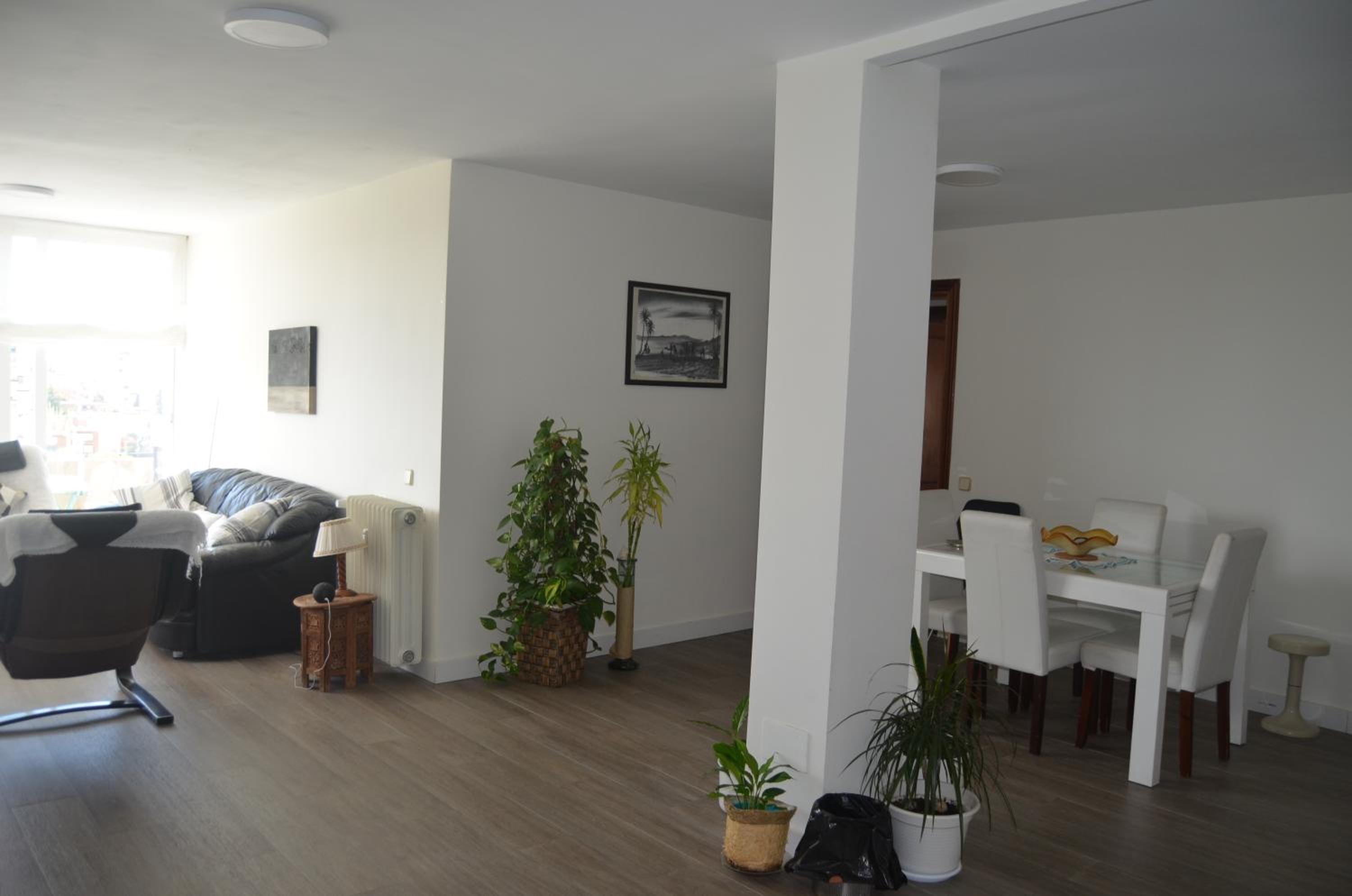 Luxury renovated apartment with terrace in Madrid