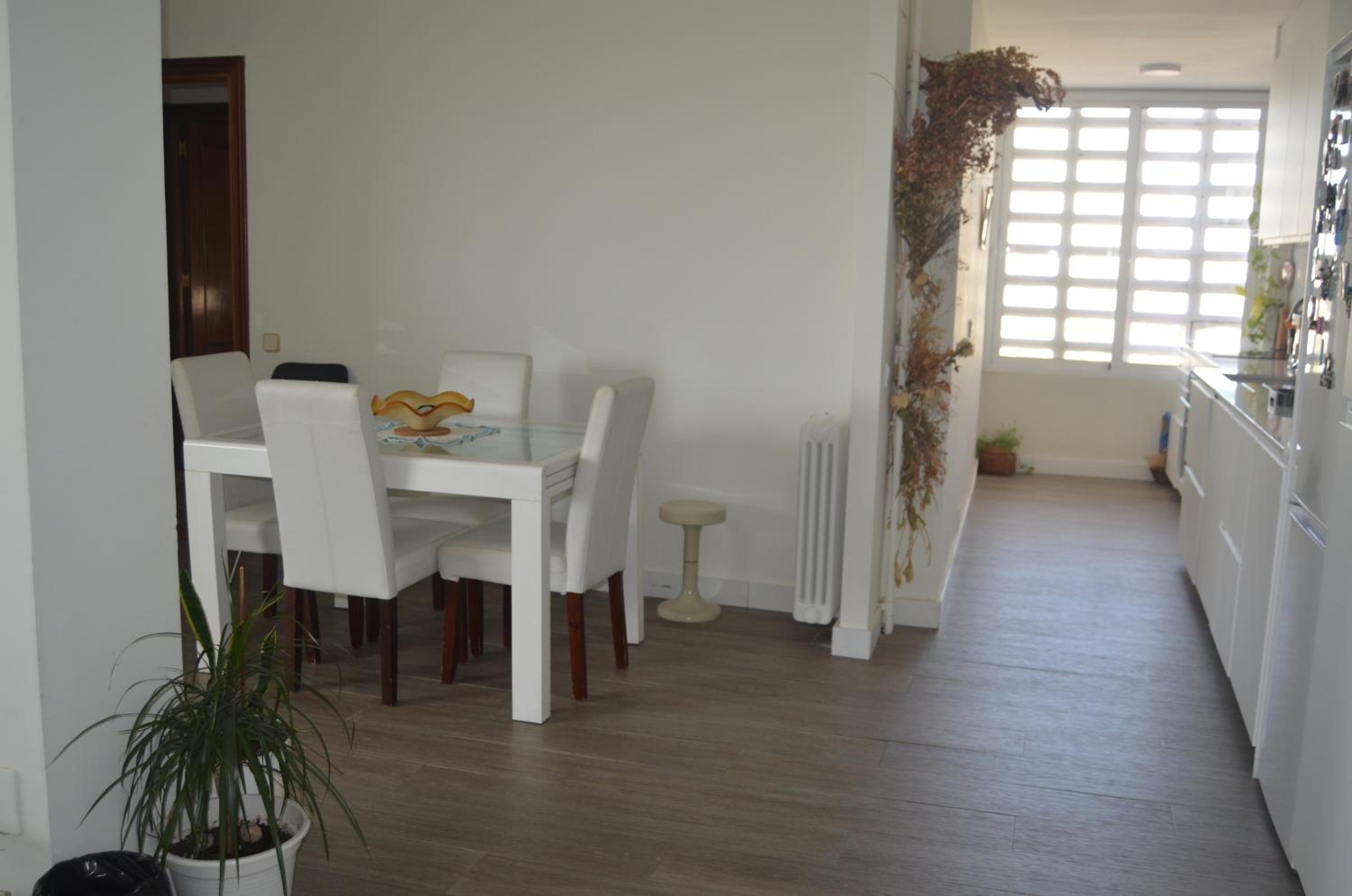 Luxury renovated apartment with terrace in Madrid