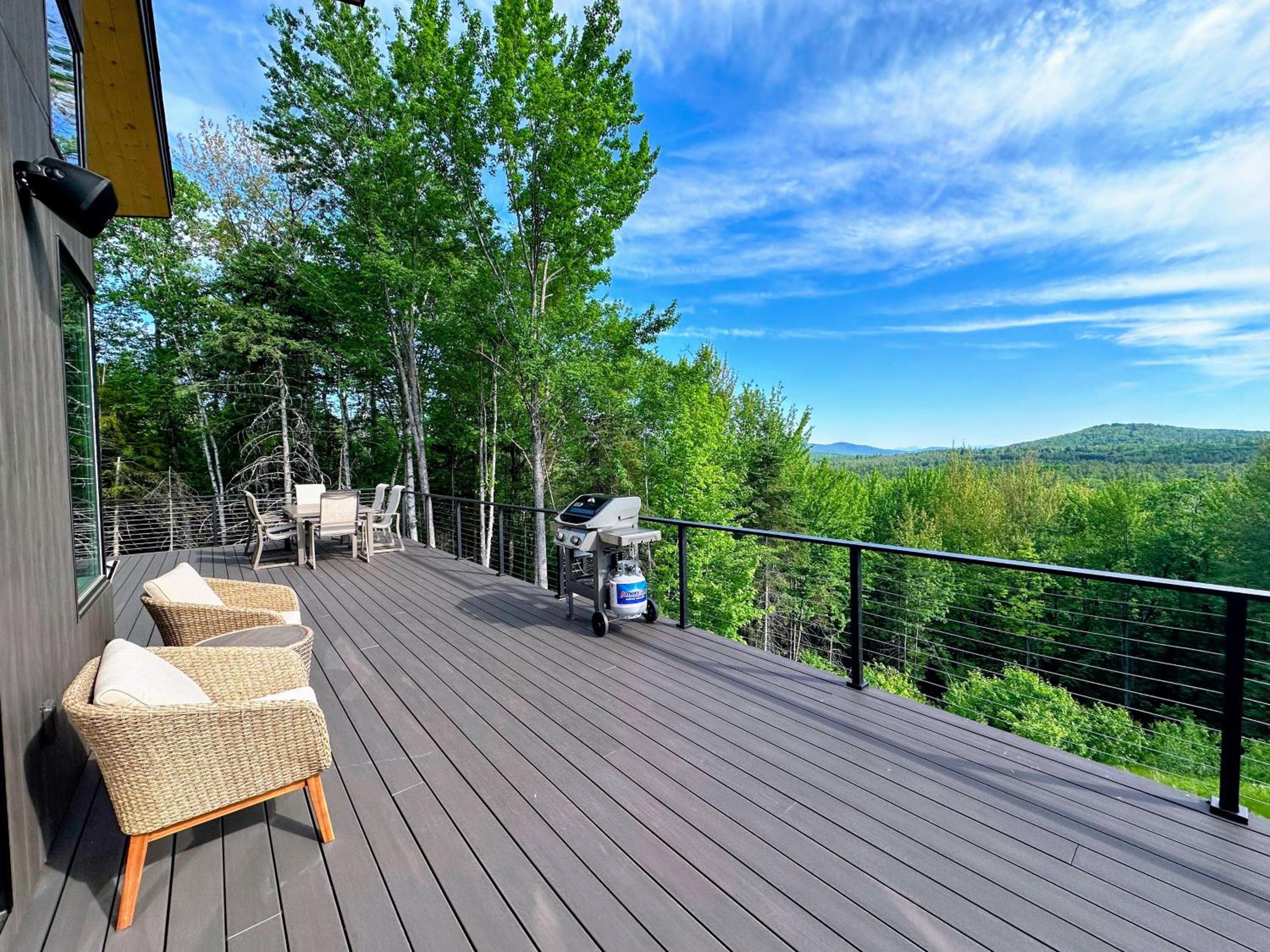 1A Maple Lodge Stunning luxury Scandinavian style home with great views