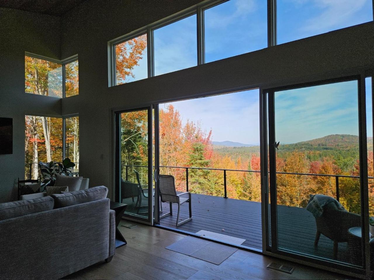 1A Maple Lodge Stunning luxury Scandinavian style home with great views