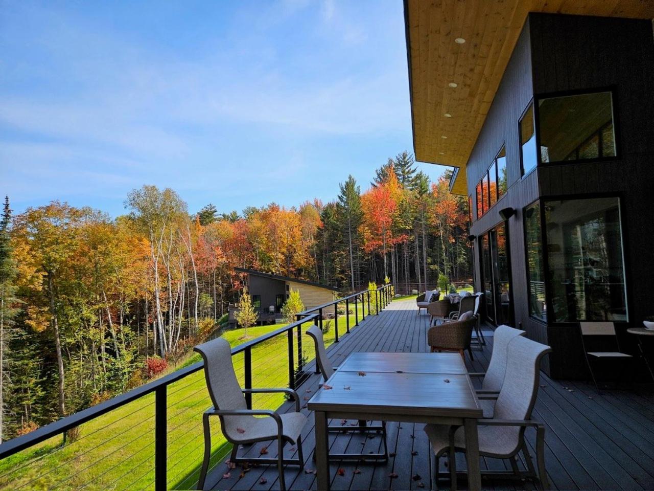 1A Maple Lodge Stunning luxury Scandinavian style home with great views