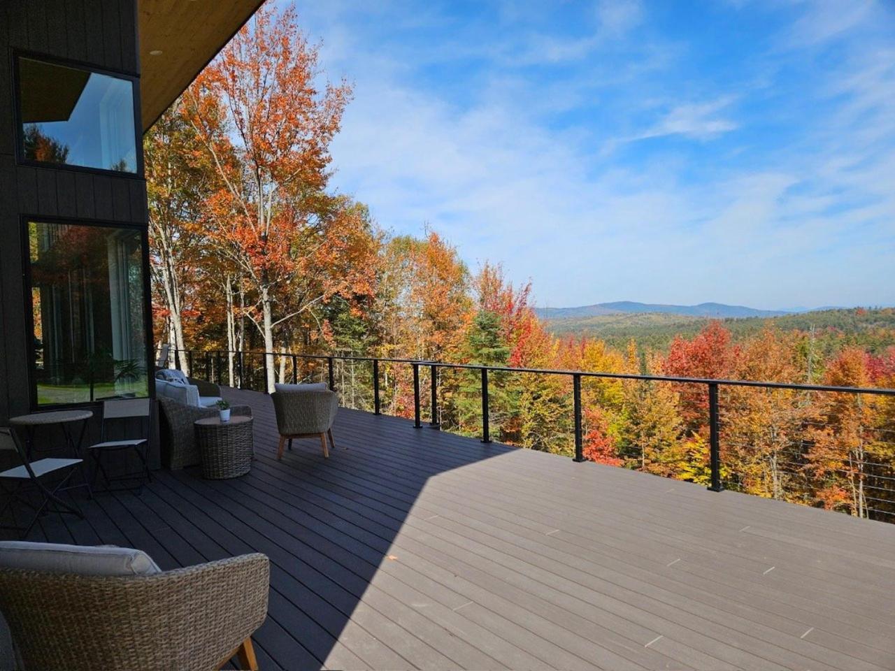 1A Maple Lodge Stunning luxury Scandinavian style home with great views