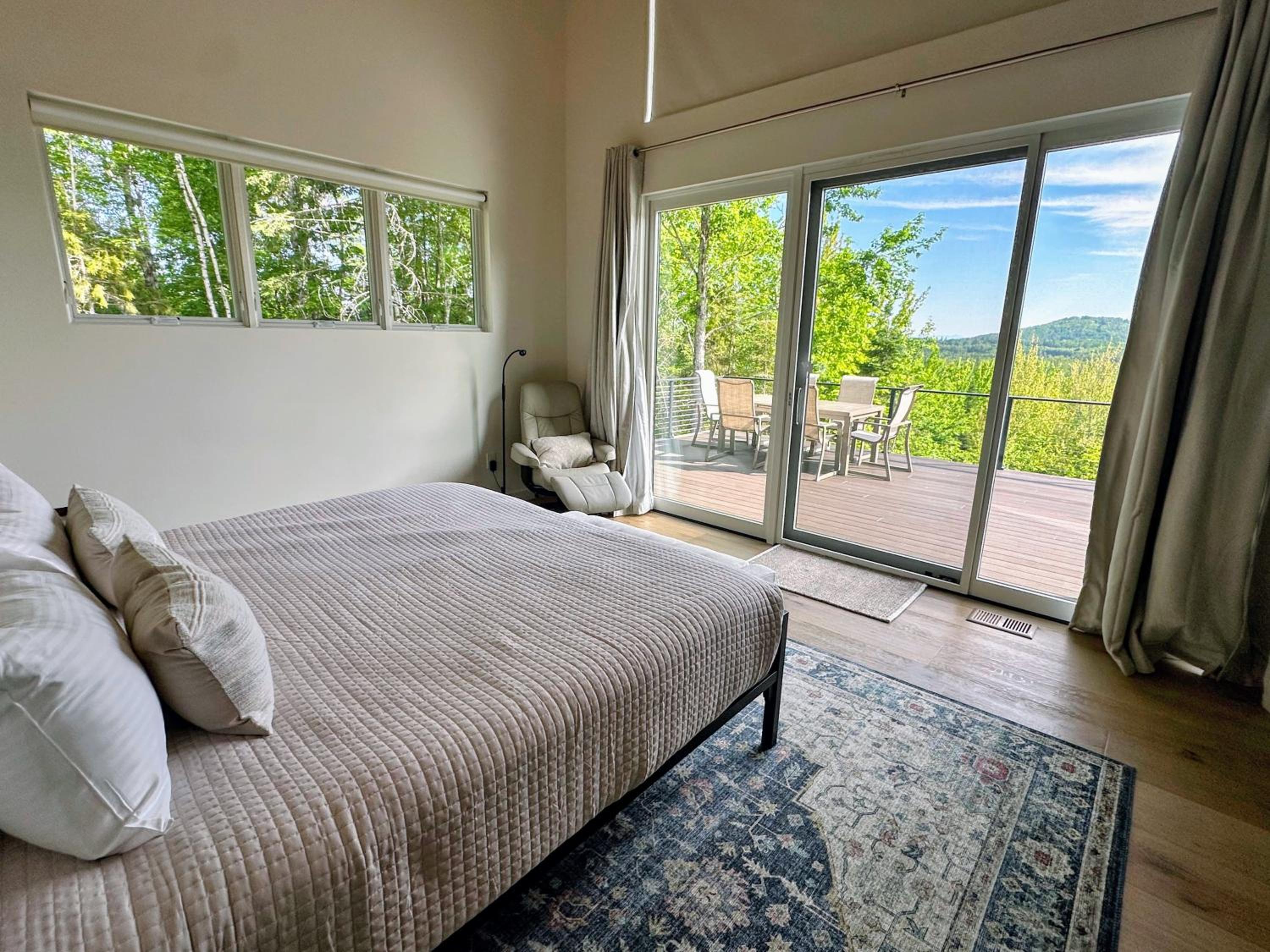 1A Maple Lodge Stunning luxury Scandinavian style home with great views